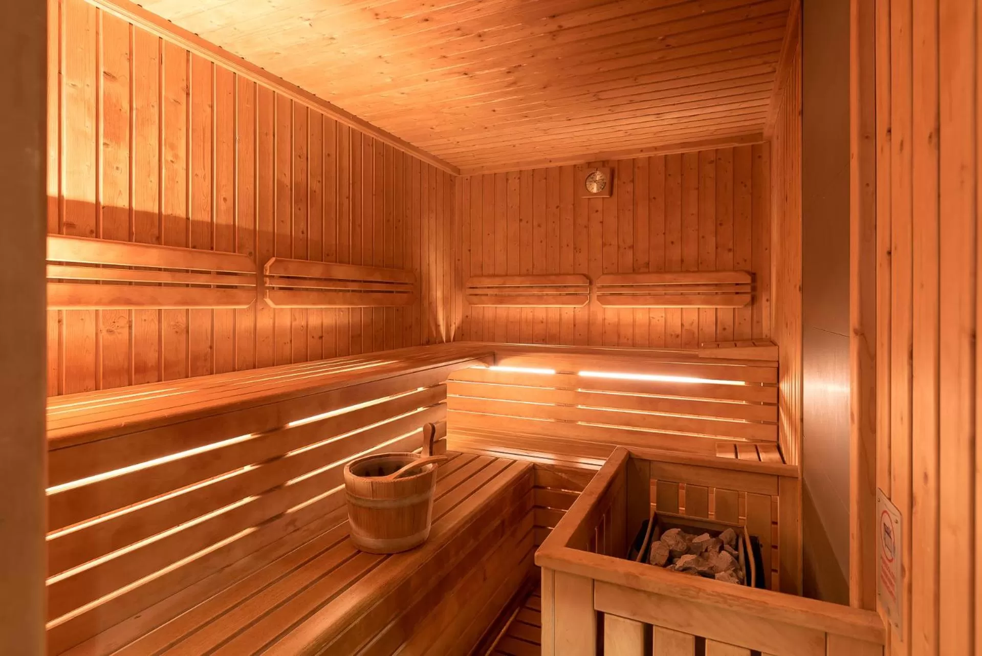 Sauna in Sovrana Hotel & SPA