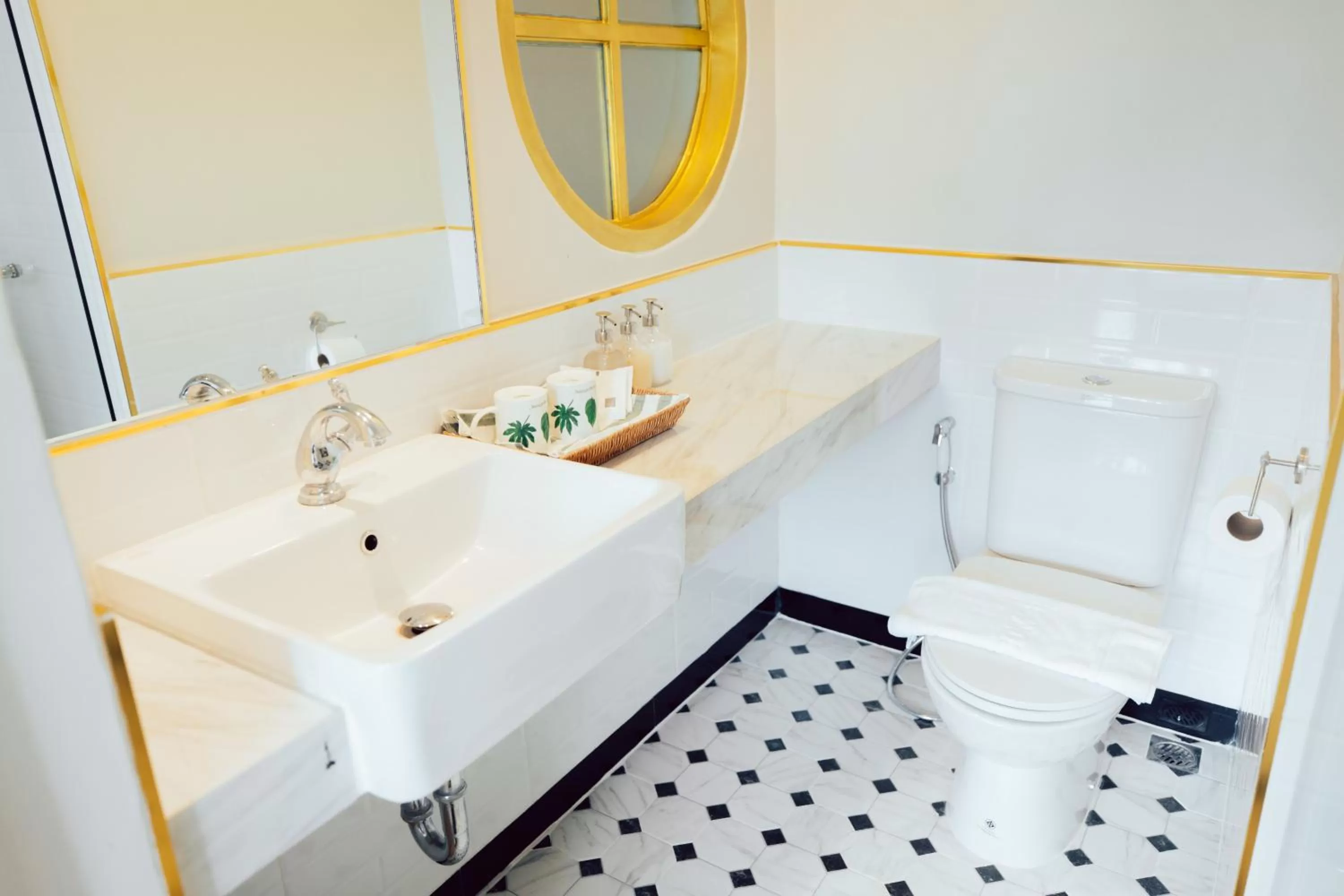 Toilet, Bathroom in J's Cafe and Poshtel