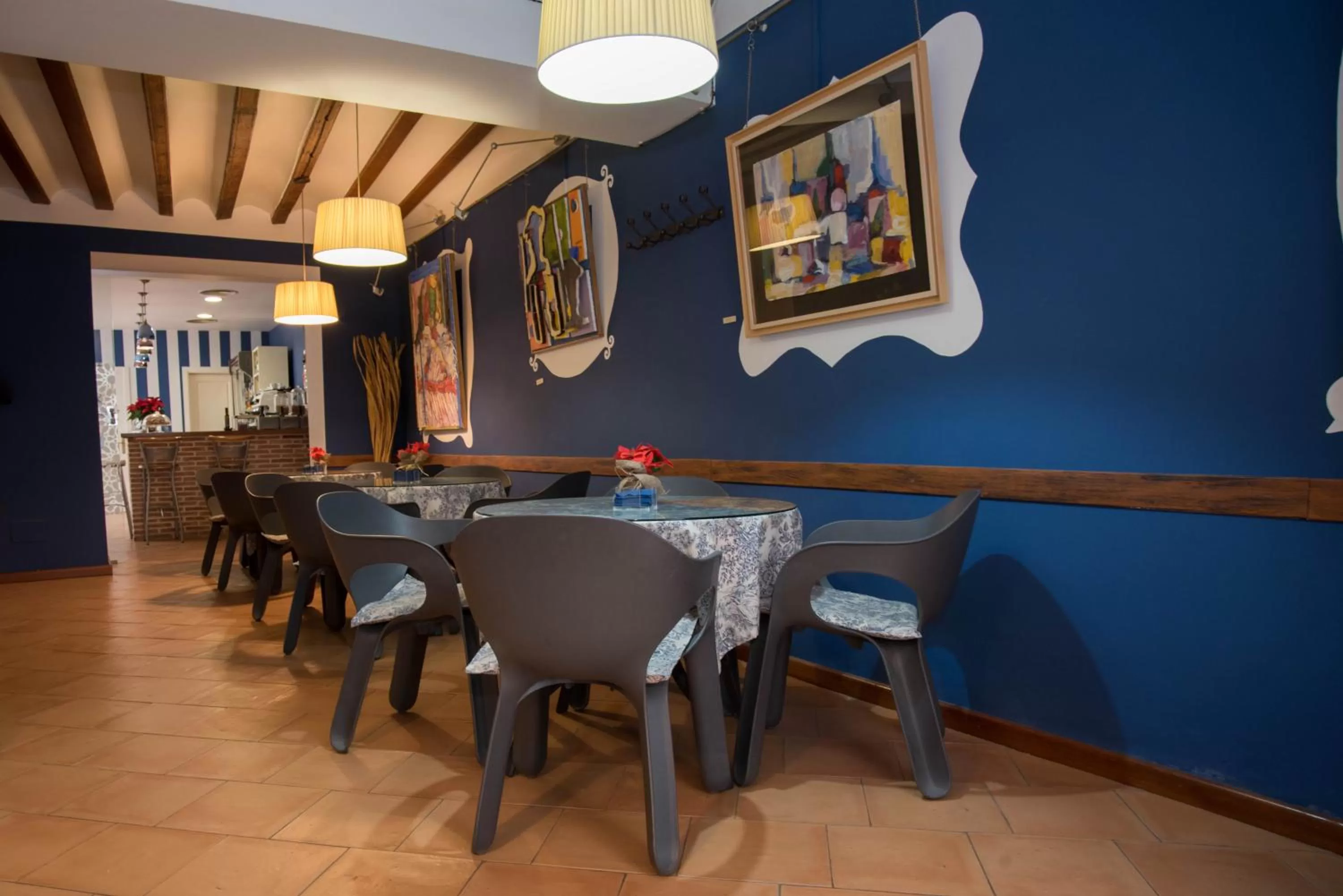 Lounge or bar in Hotel Almunia