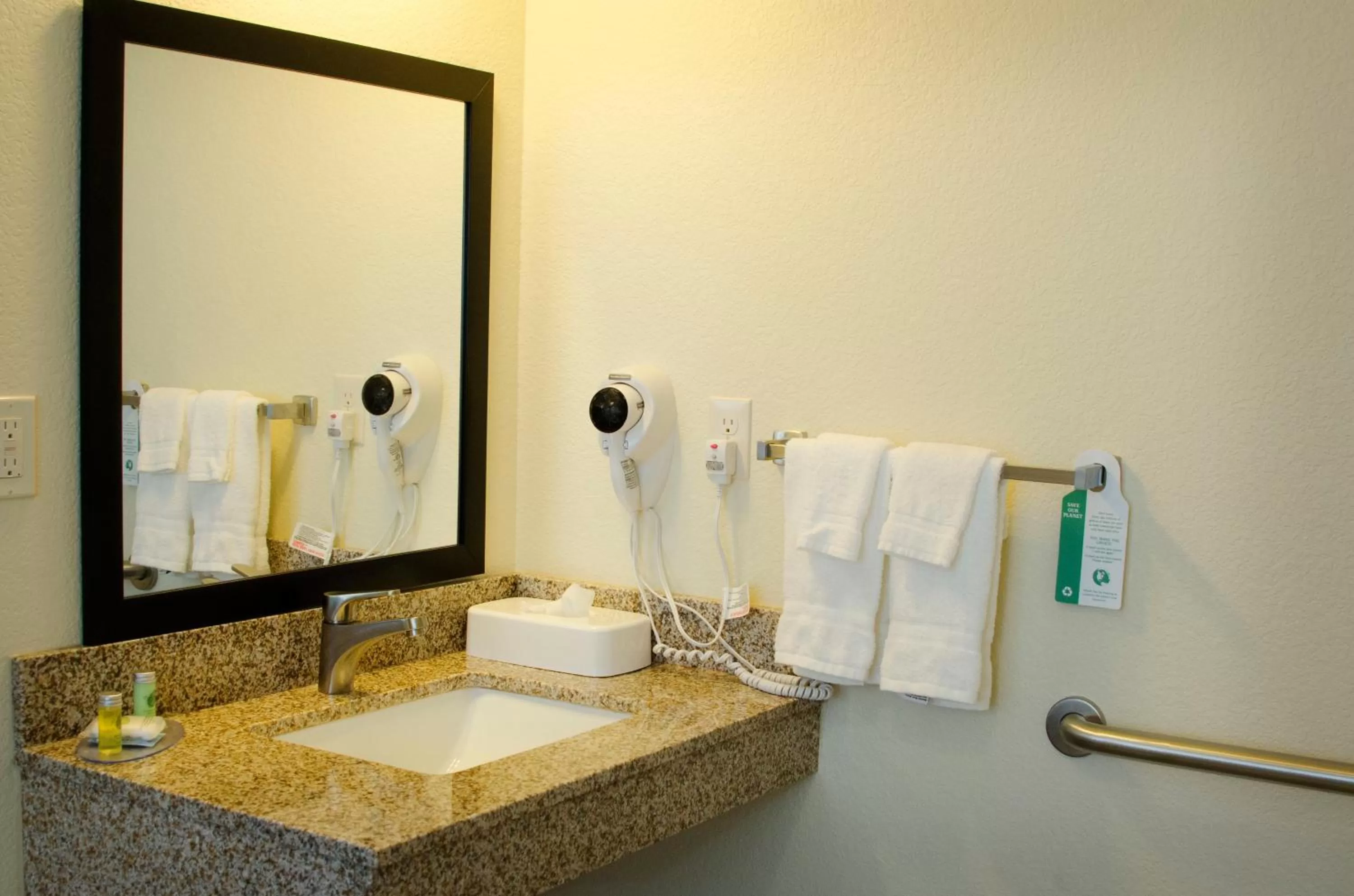 Bathroom in Cobblestone Inn & Suites - Soda Springs