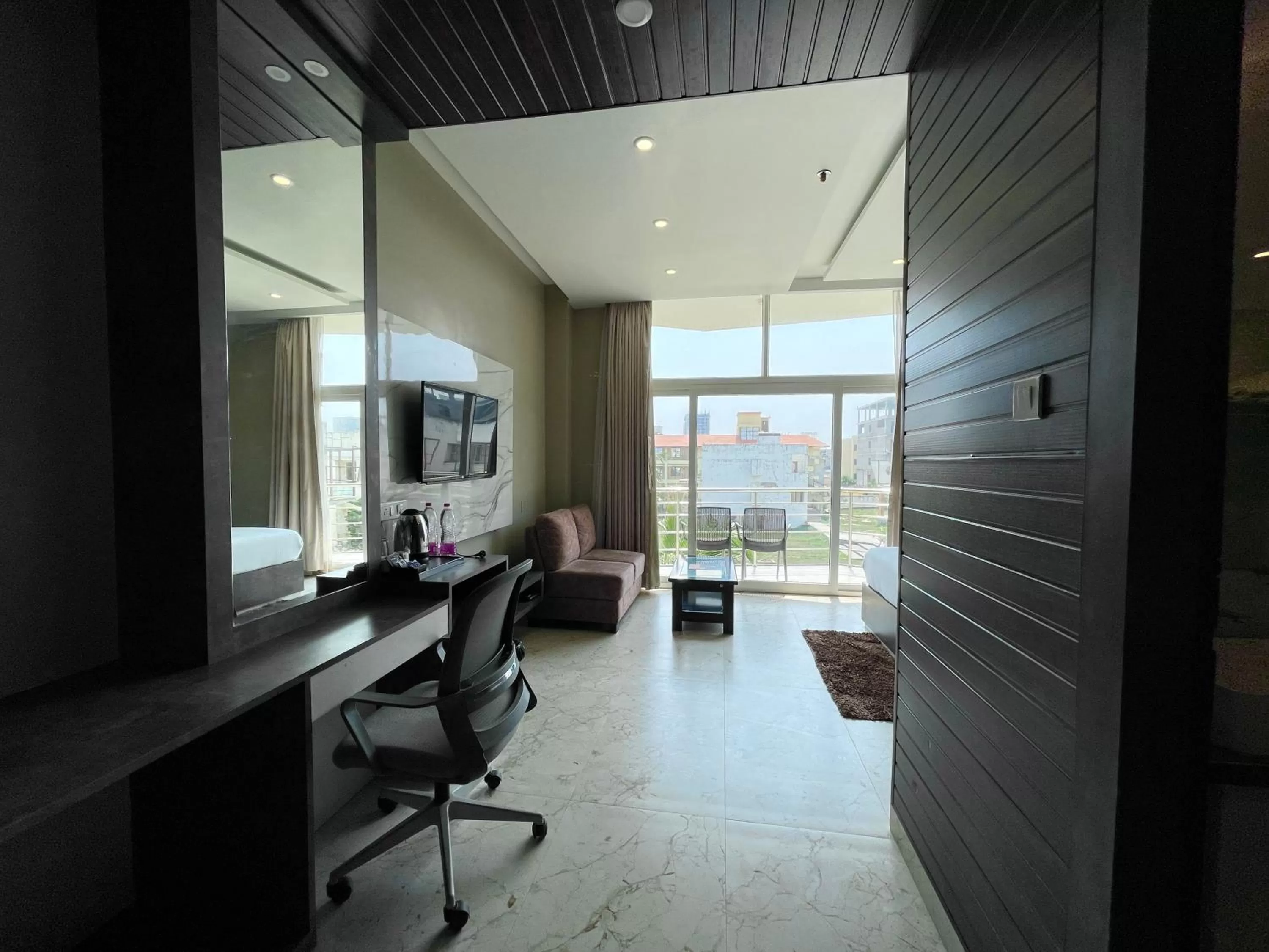 TV/Entertainment Center in Hotel TBS sea view ! Puri