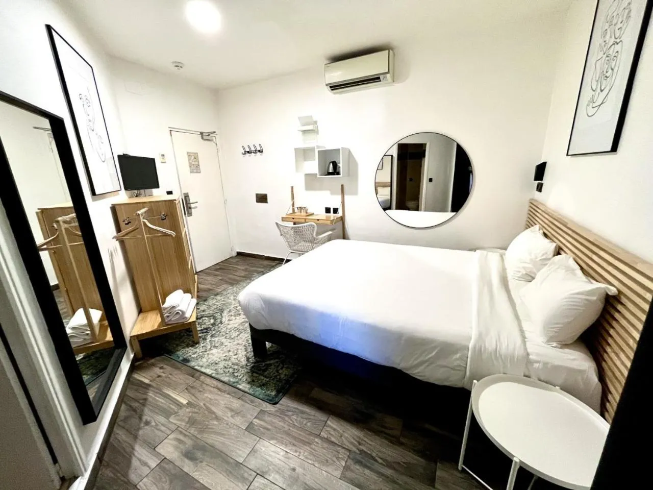 Bed in Hotel de Berne