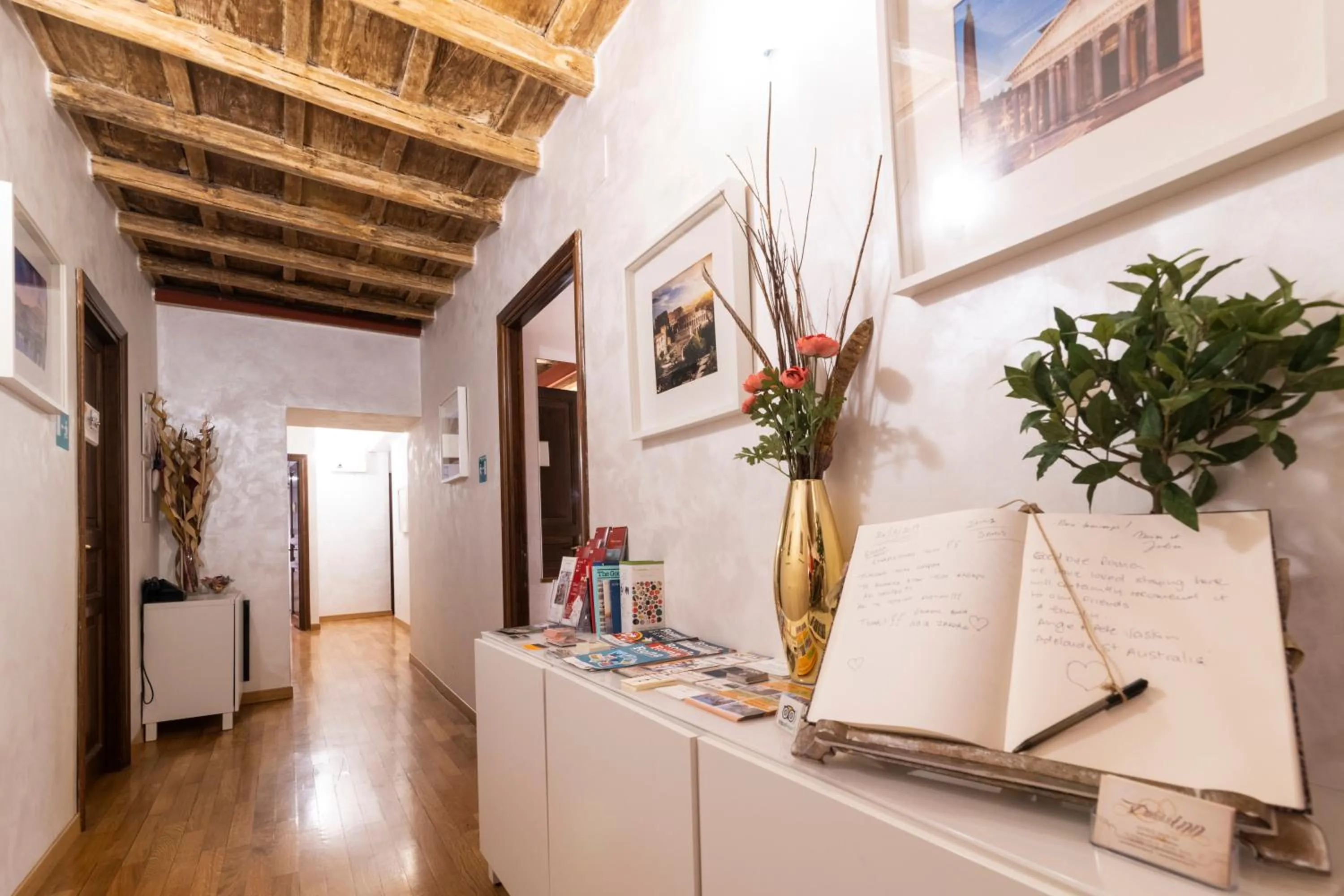 Lobby or reception in Dulcis In Pantheon