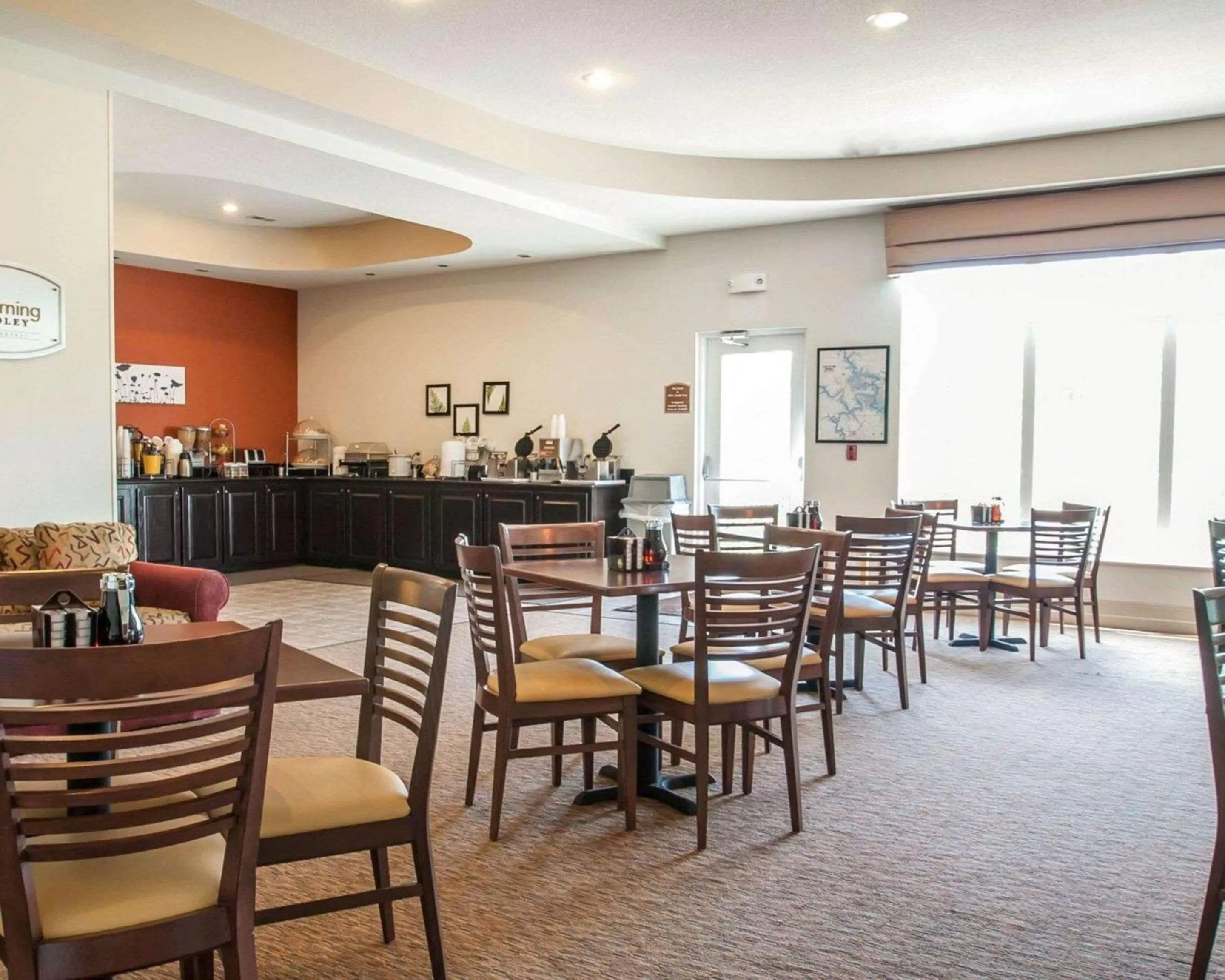 Restaurant/places to eat in Sleep Inn & Suites Lake of the Ozarks