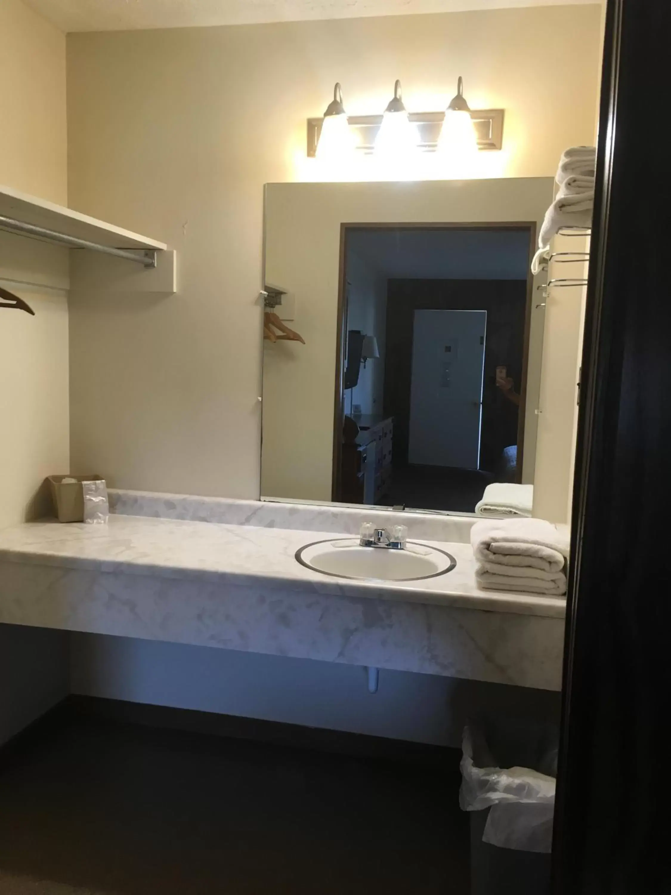 Standard Double Room with Two Double Beds in Brown's Motel Standard Double Room with Two Double Beds in Brown's Motel