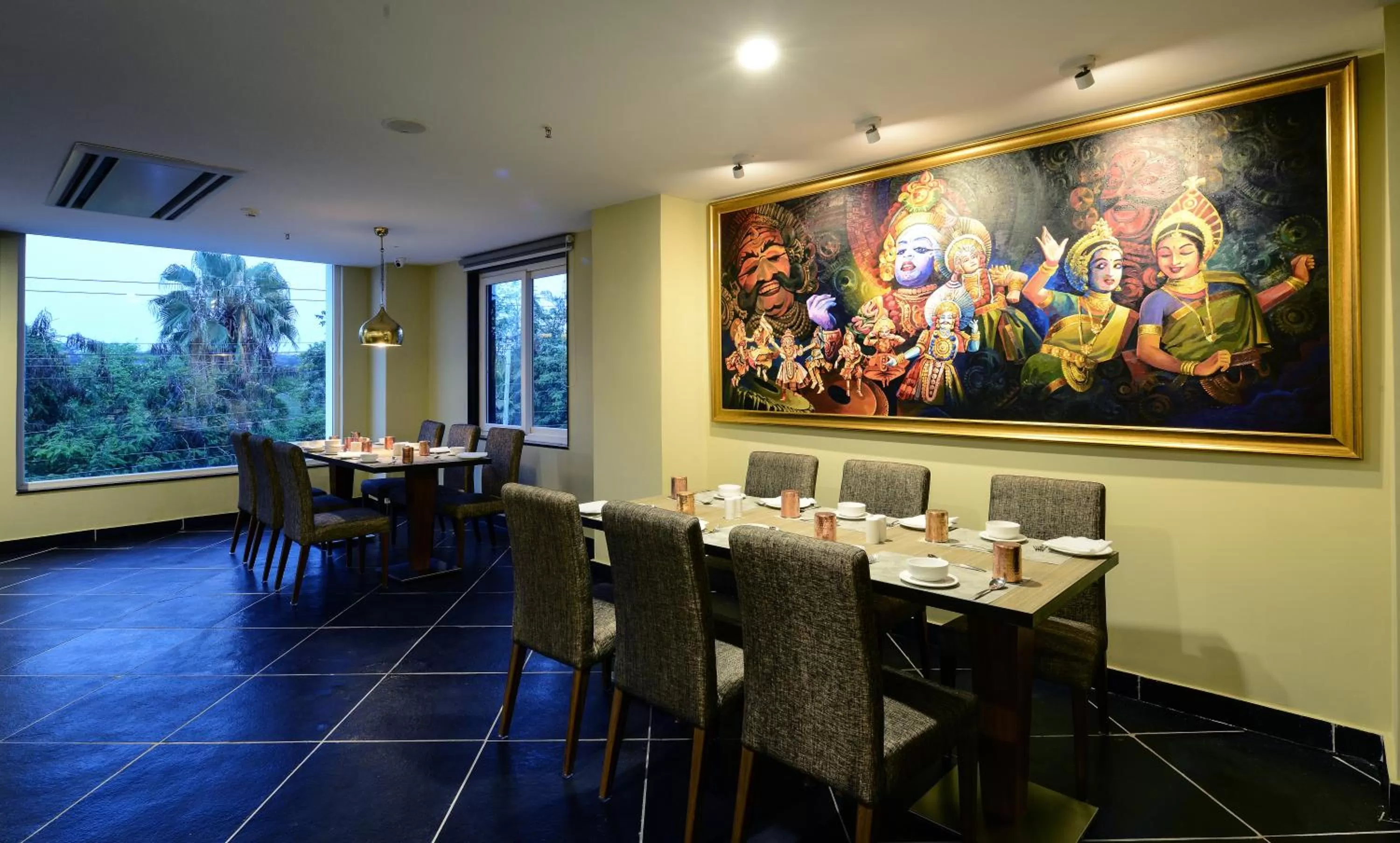 Restaurant/places to eat in Taj Mahal Hotel