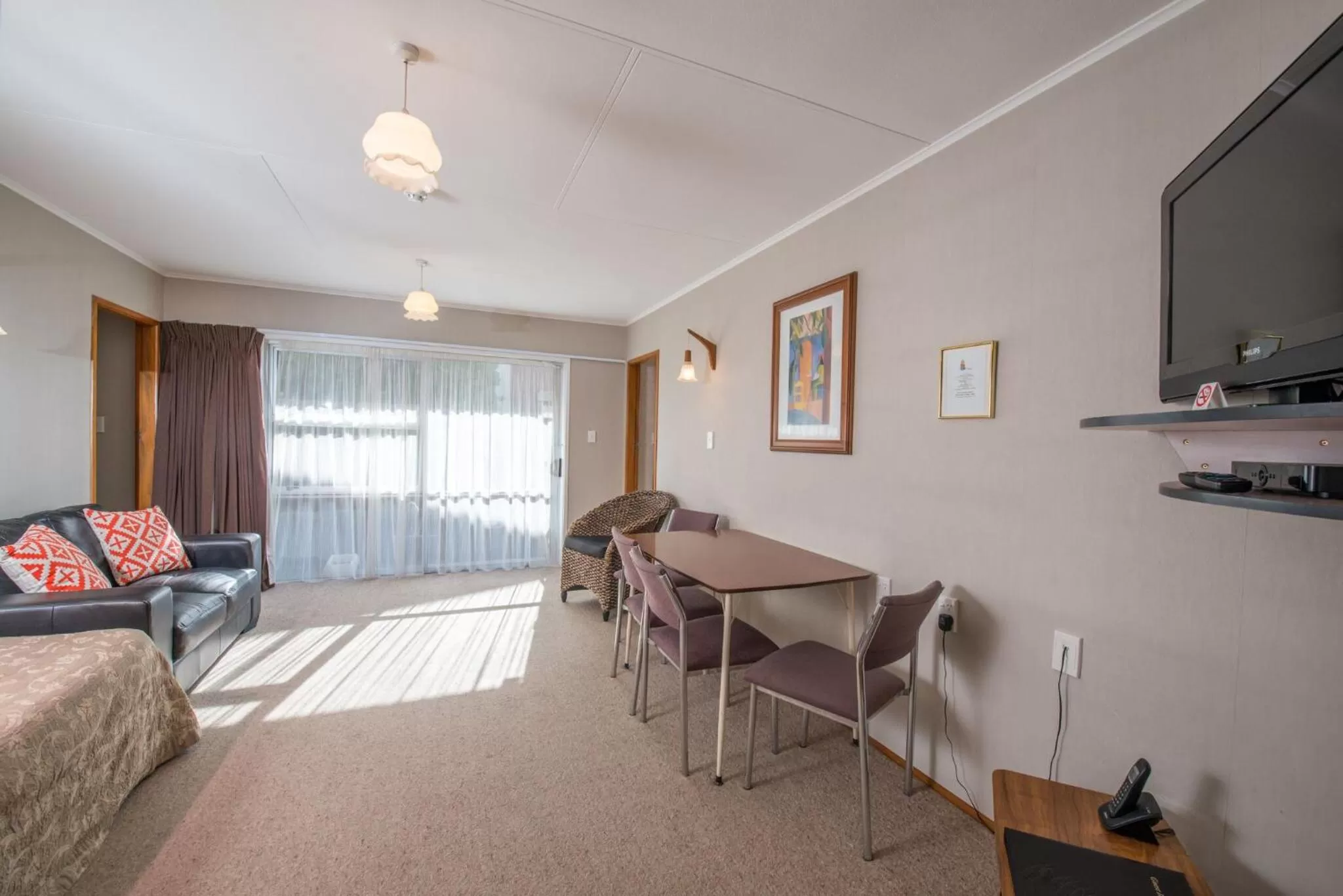 Bed in Amber Court Motel