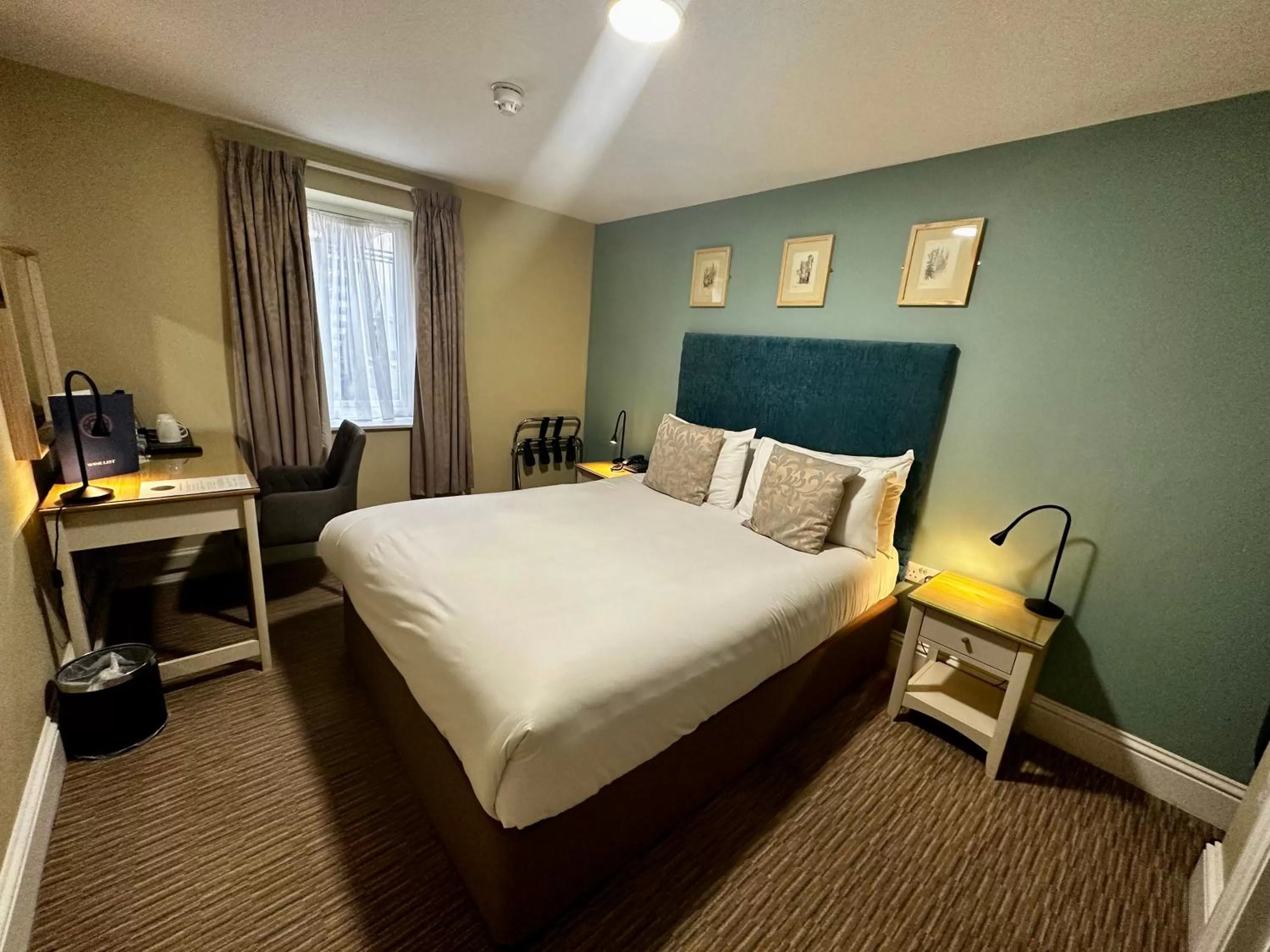 Photo of the whole room, Bed in The Merchant's House, BW Signature Collection