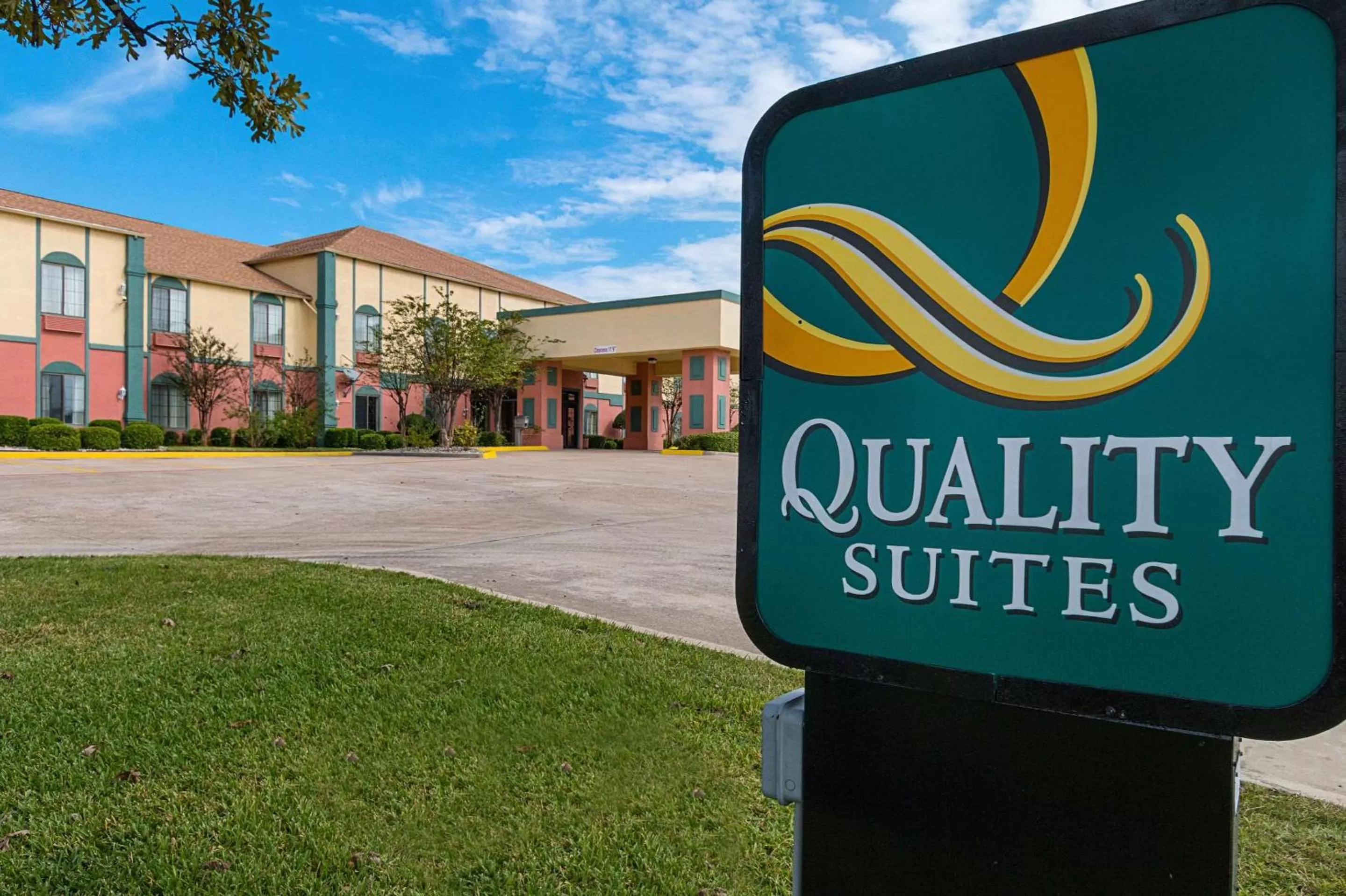 Quality Suites Temple I-35