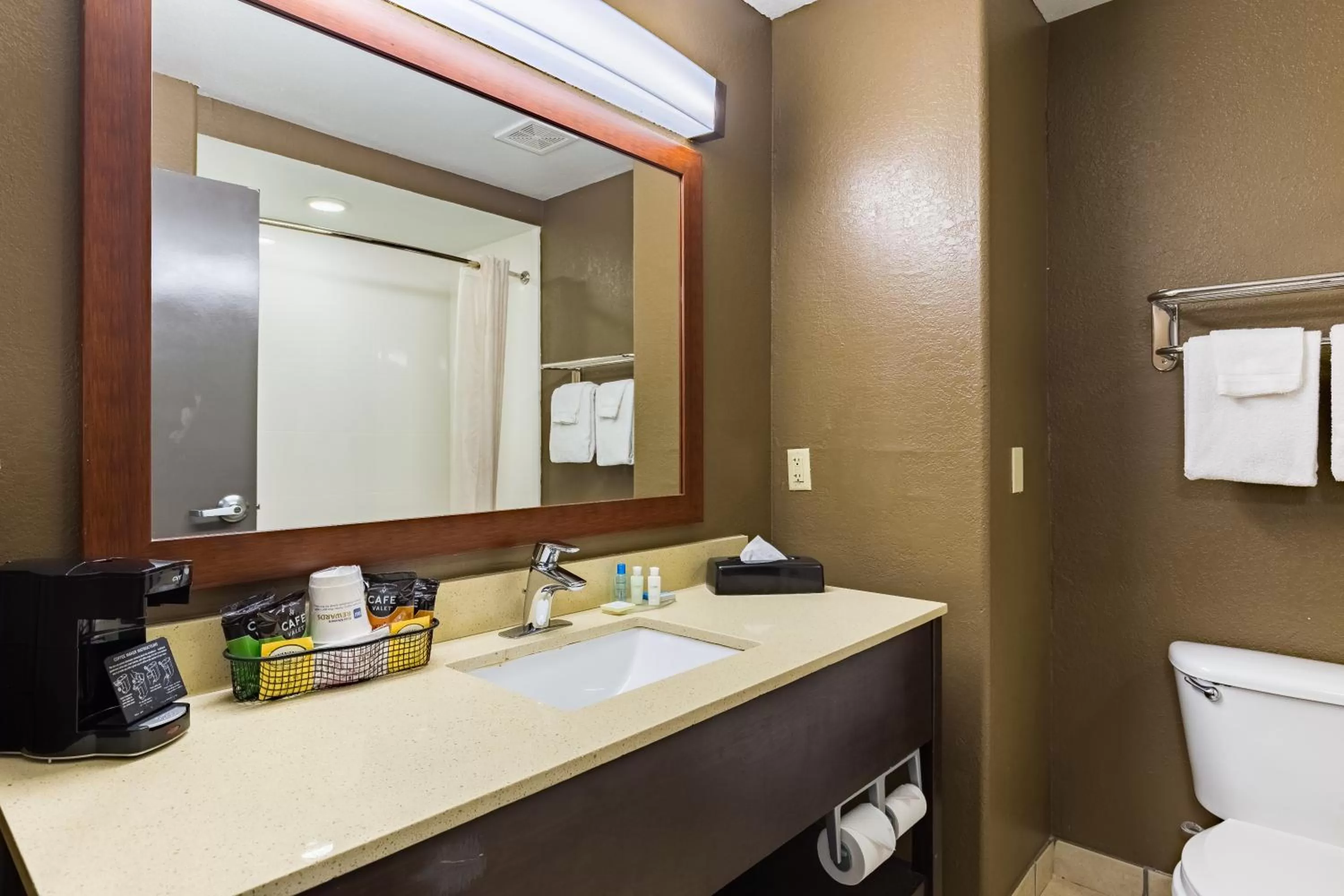 King Suite with a Sofabed - Non-Smoking in Best Western Northwest Corpus Christi Inn & Suites