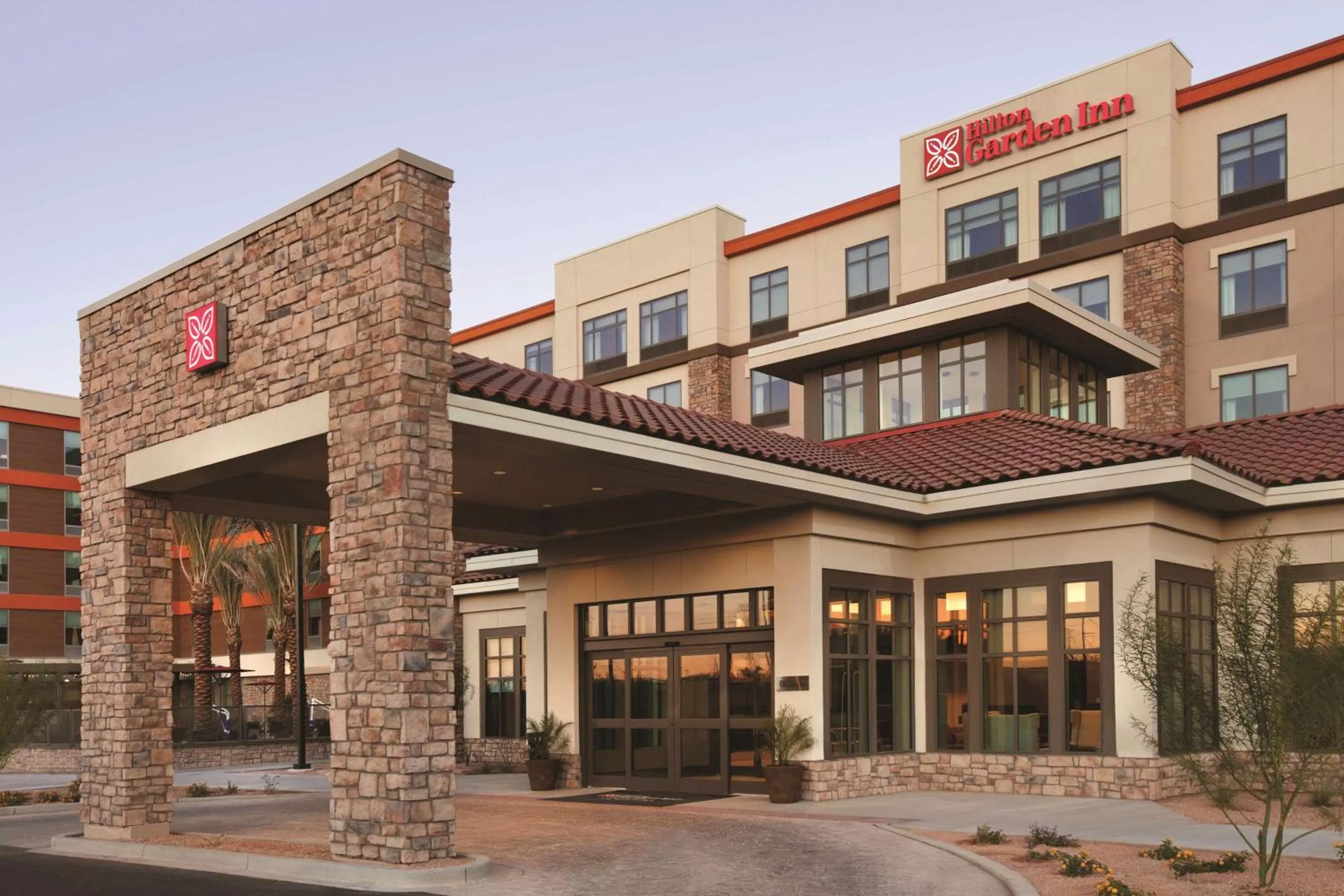 Property building in Hilton Garden Inn Phoenix-Tempe University Research Park, Az
