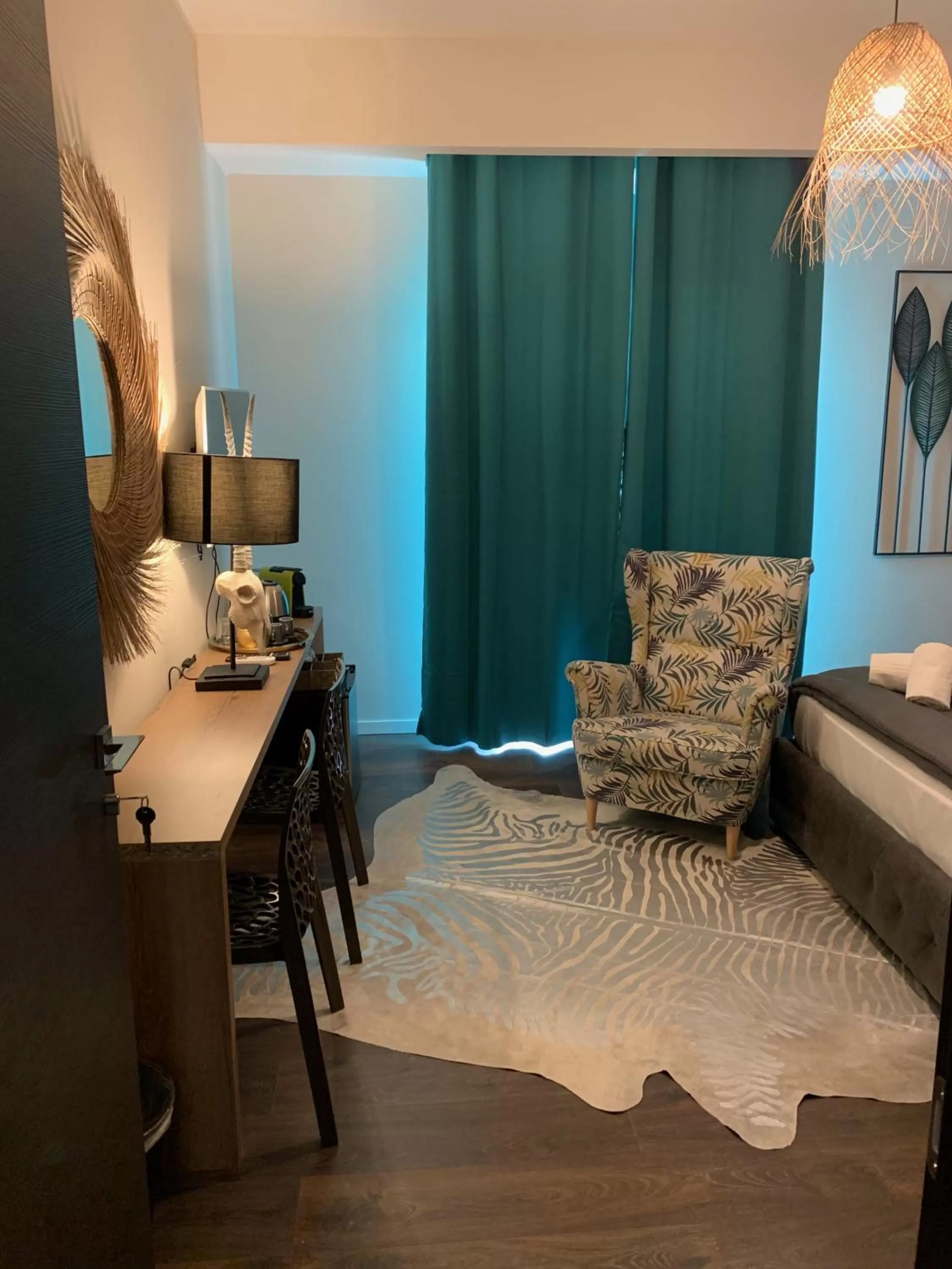 Photo of the whole room, Bed in SUITE LAME 37 Rental Rooms