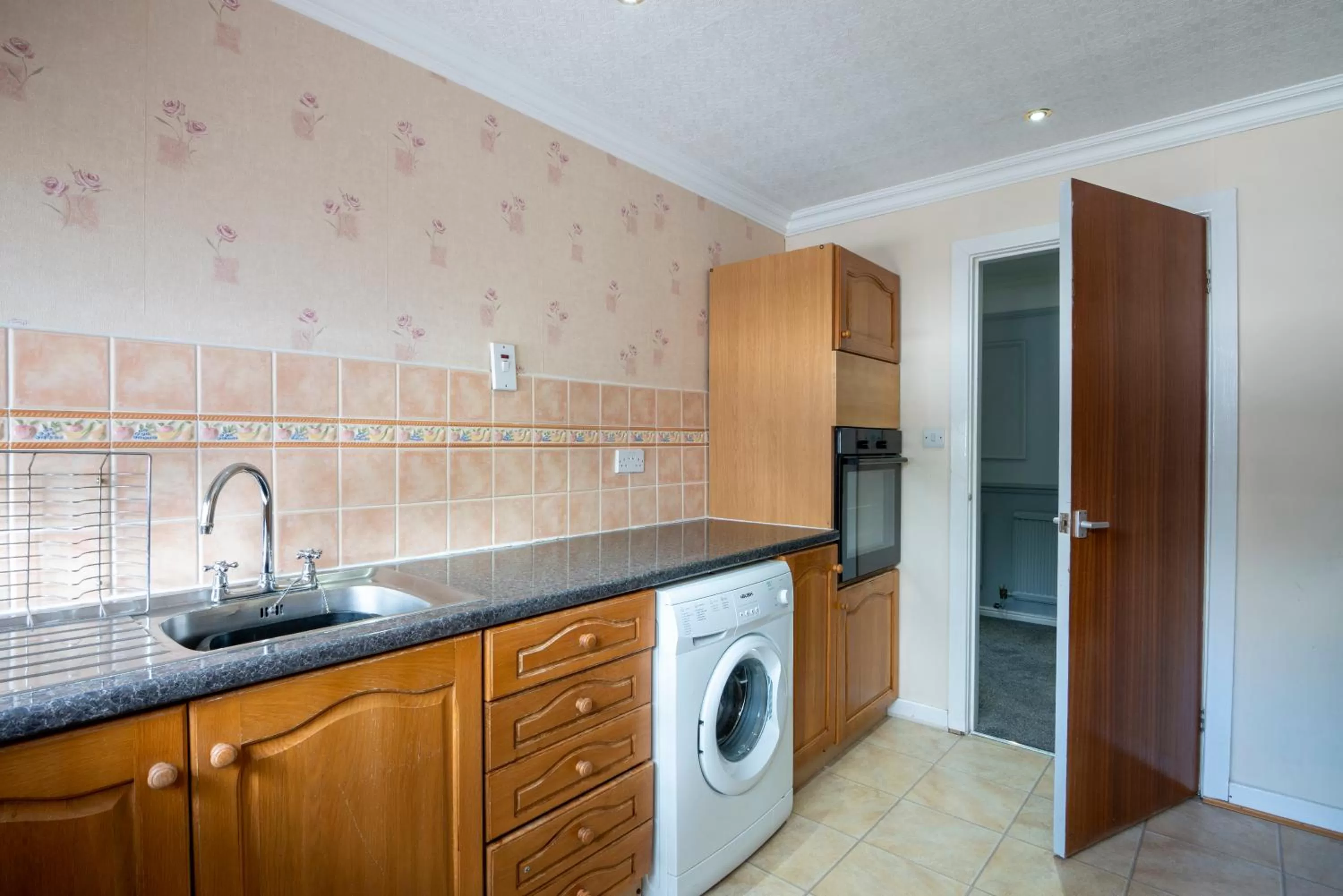 Kitchen or kitchenette in Beaufort Park Hotel