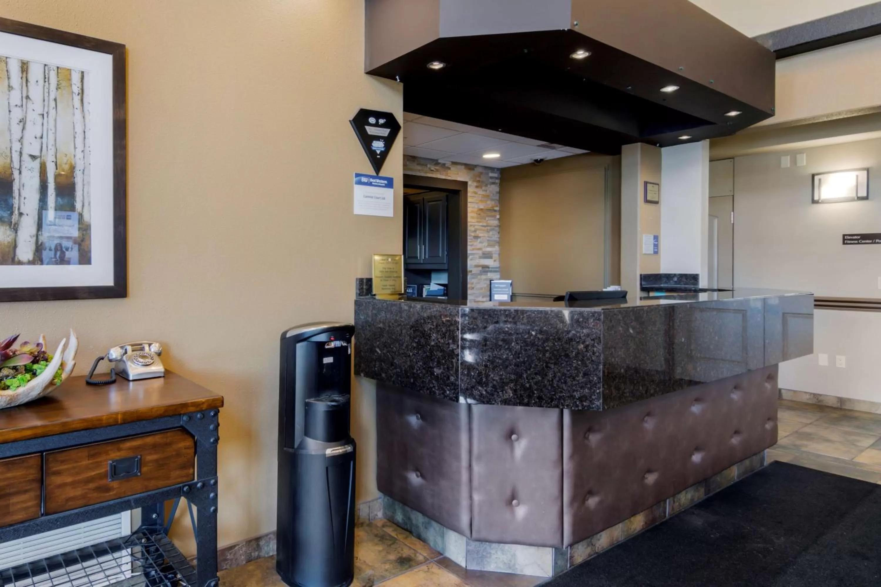 Lobby or reception in Best Western Plus Kamloops Hotel