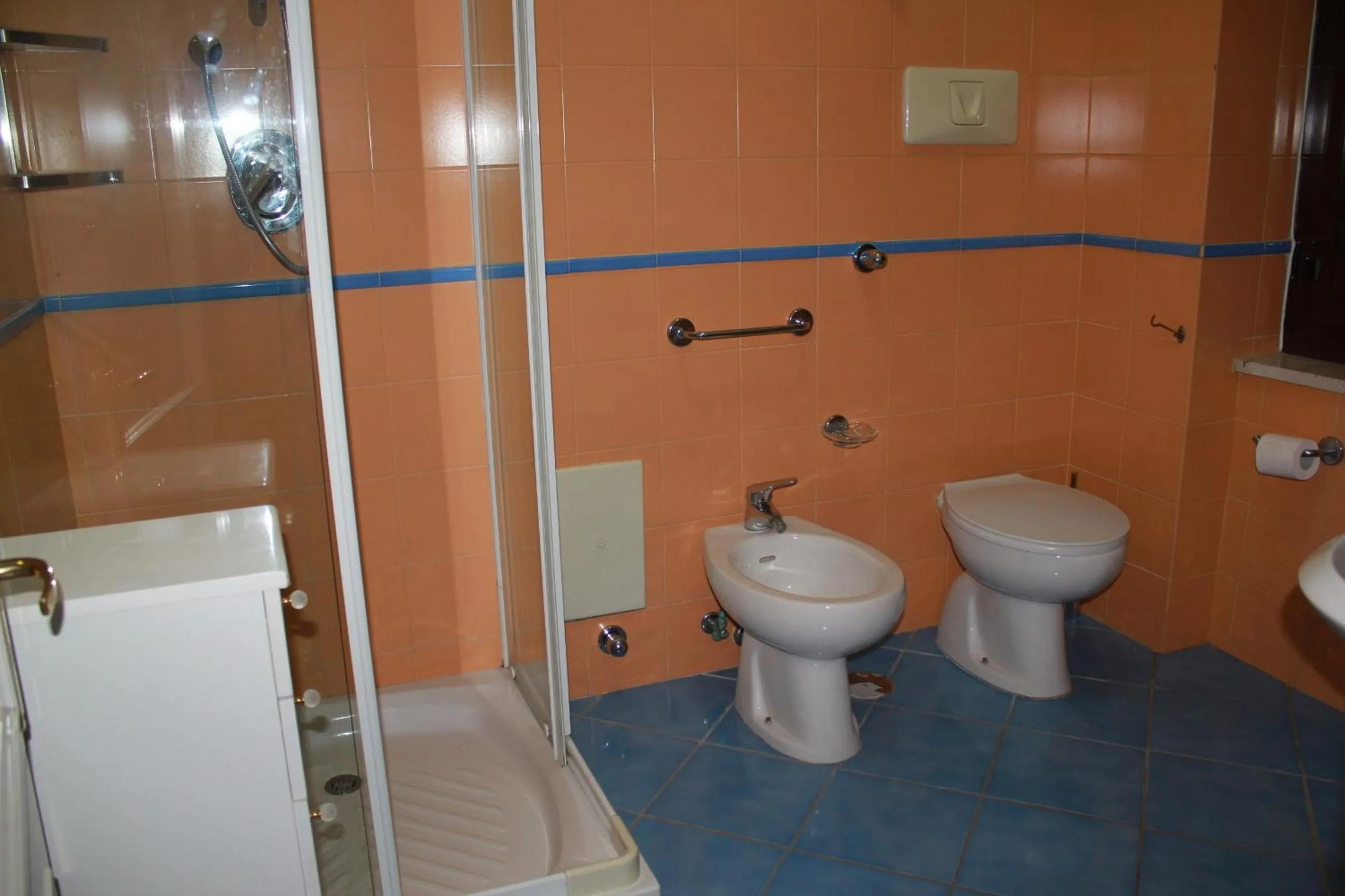 Bathroom in Ancelle Sorrento - Casa d'Accoglienza