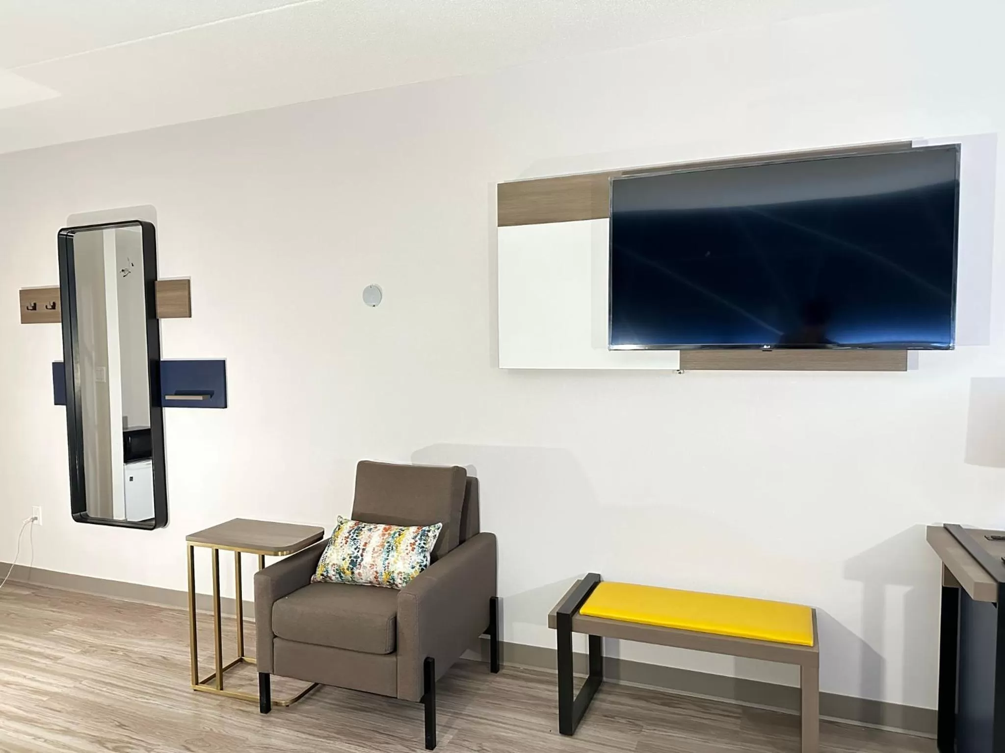 TV and multimedia in Comfort Inn & Suites