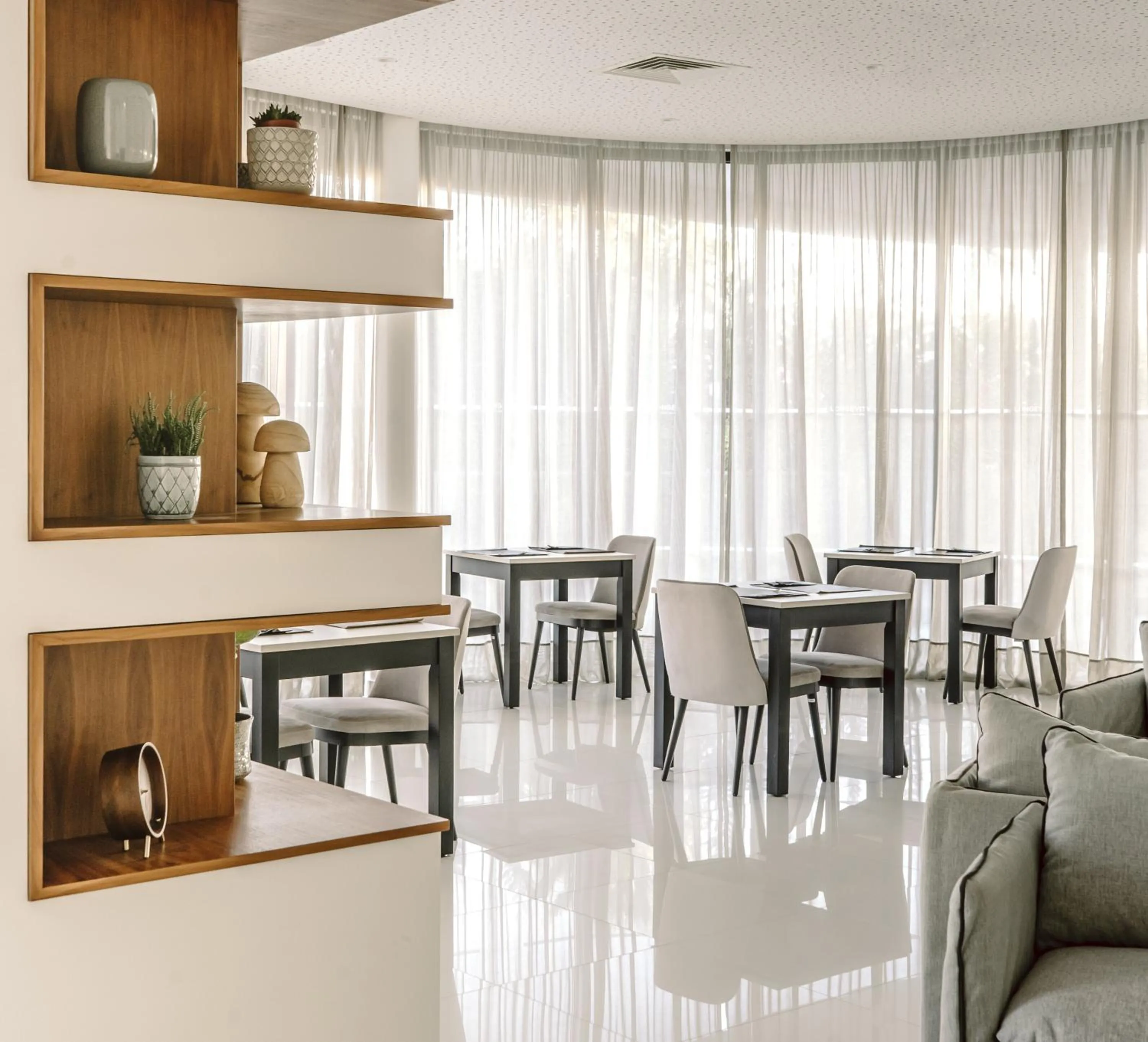 Restaurant/places to eat in Longevity Health & Wellness Hotel - Adults Only