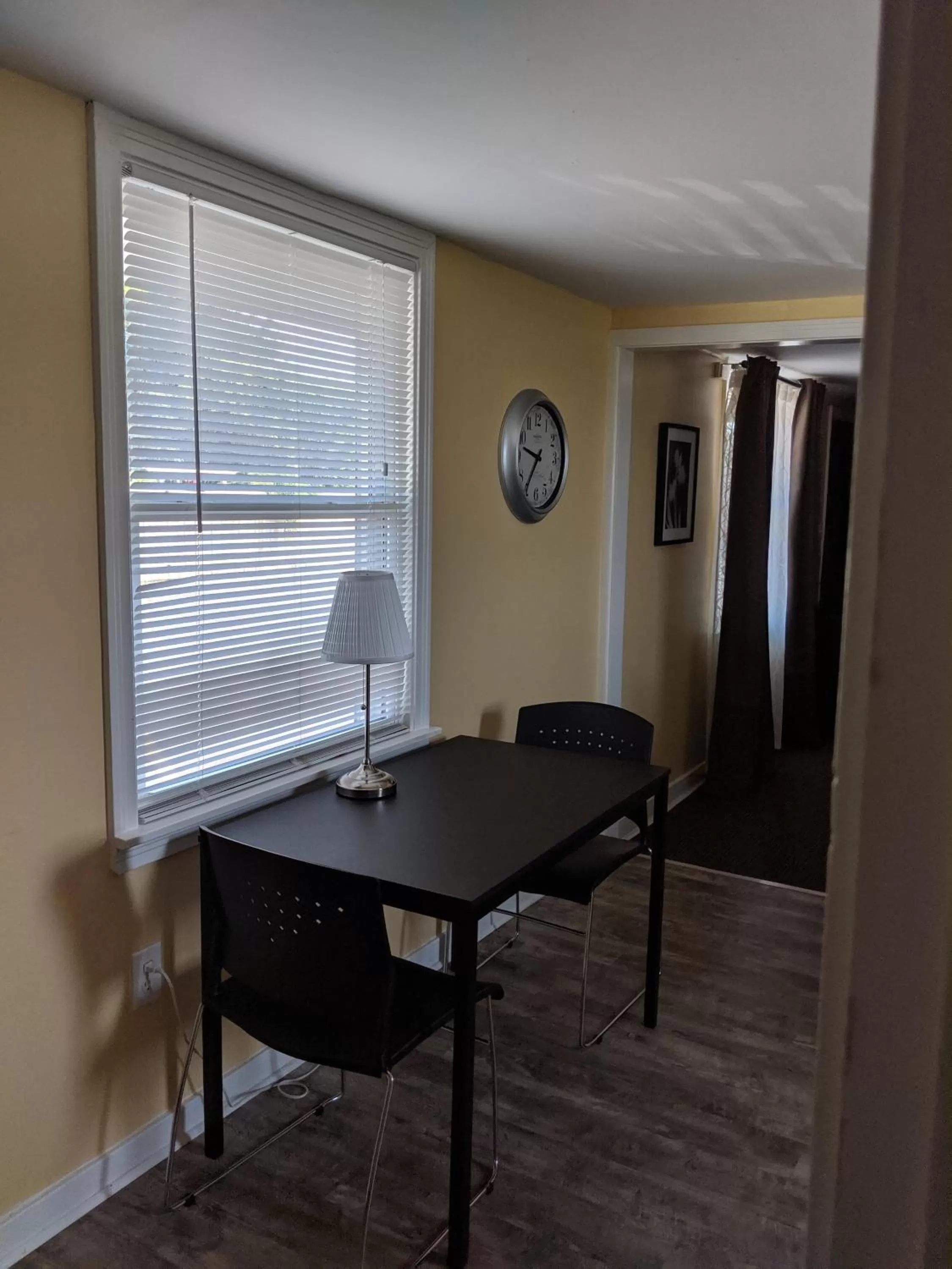 Kitchen or kitchenette in Clarence Inn Extended Stay