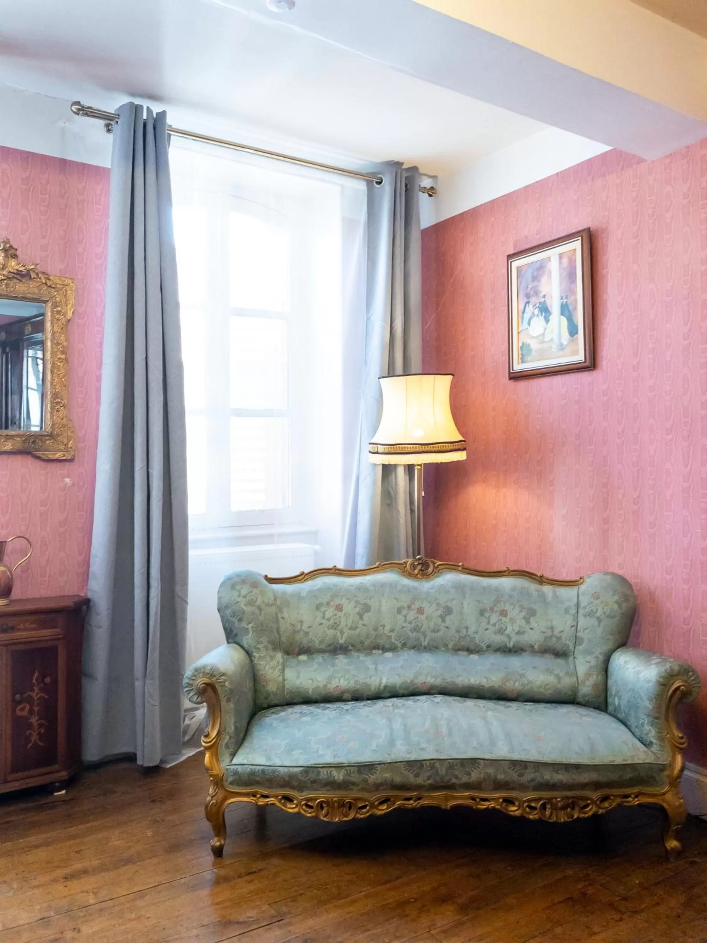 Communal lounge/ TV room in Nogapatio - Maison d'Hôtes - BnB