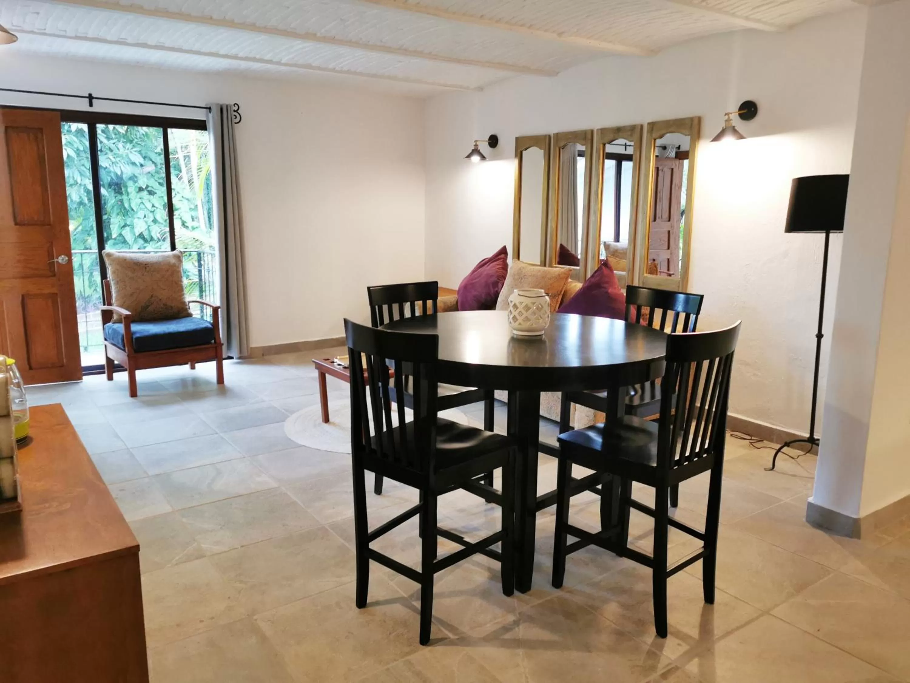 Dining Area in Plaza Chapala Hotel