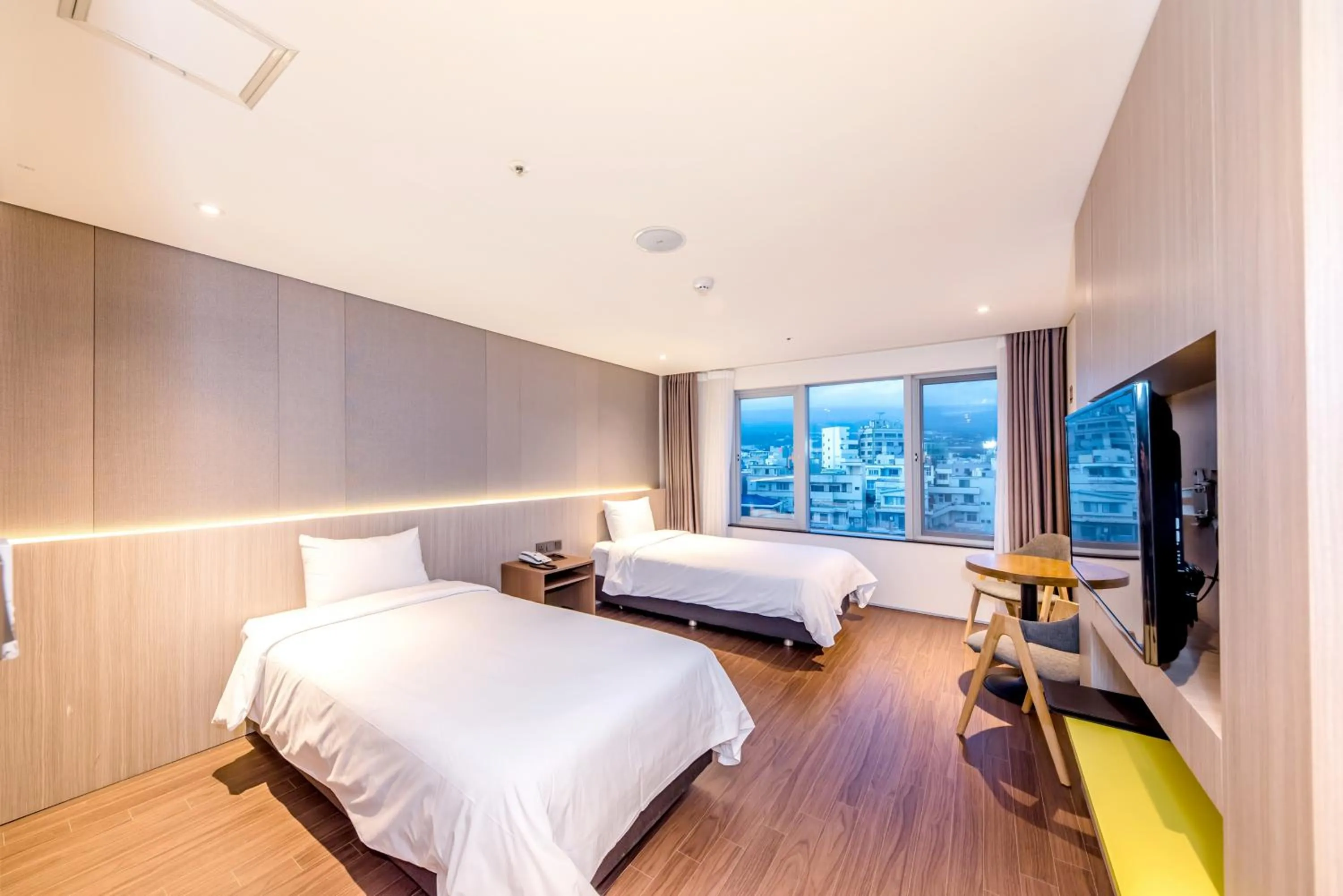 Property building, Bed in The First70 Hotel