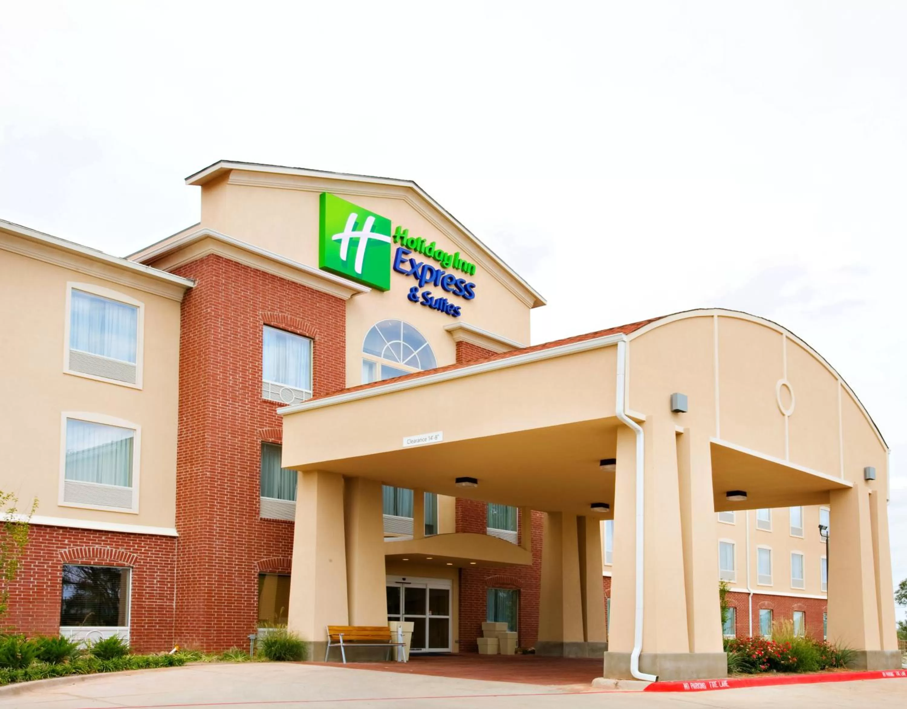 Property building in Holiday Inn Express Hotel & Suites Shamrock North by IHG