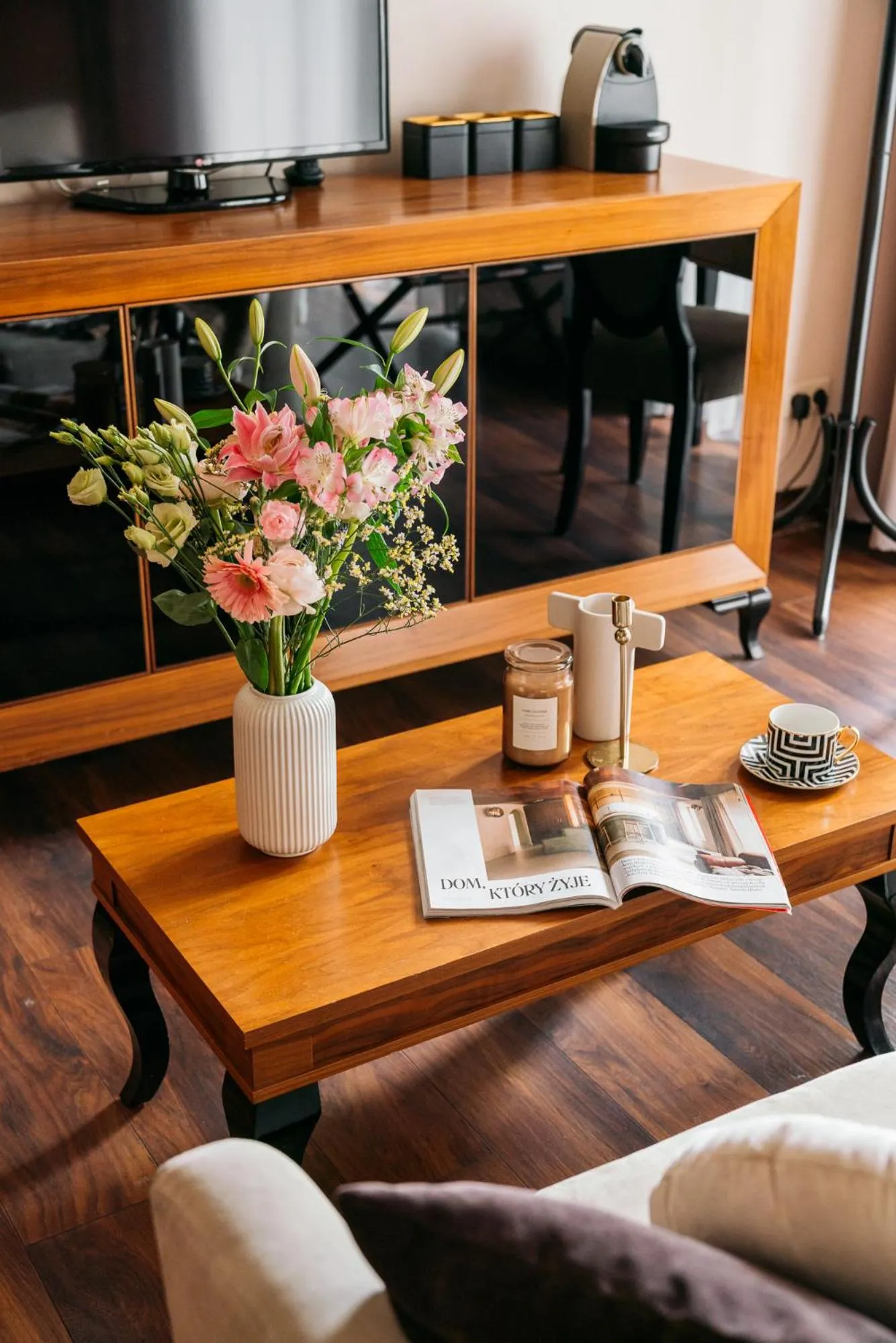 TV and multimedia in Topolowa Residence - LoftAffair Collection