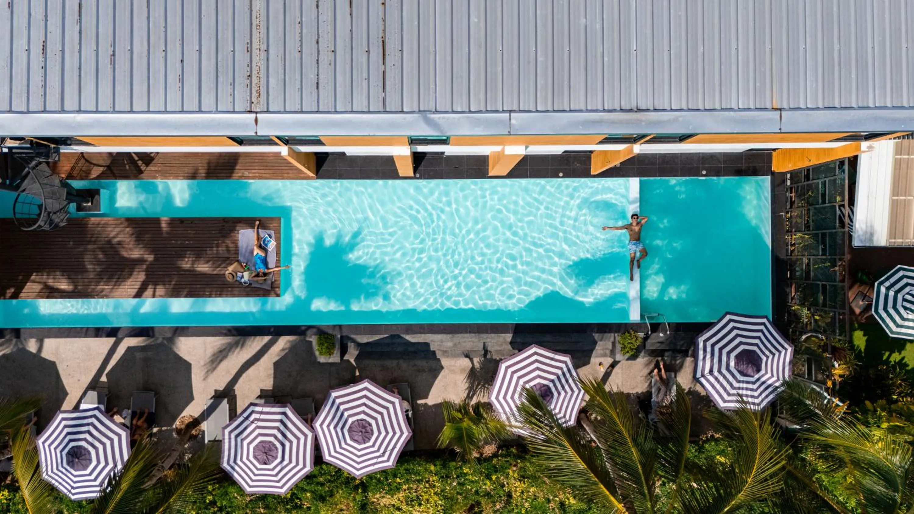 Swimming pool in Book a Bed Poshtel - SHA Plus