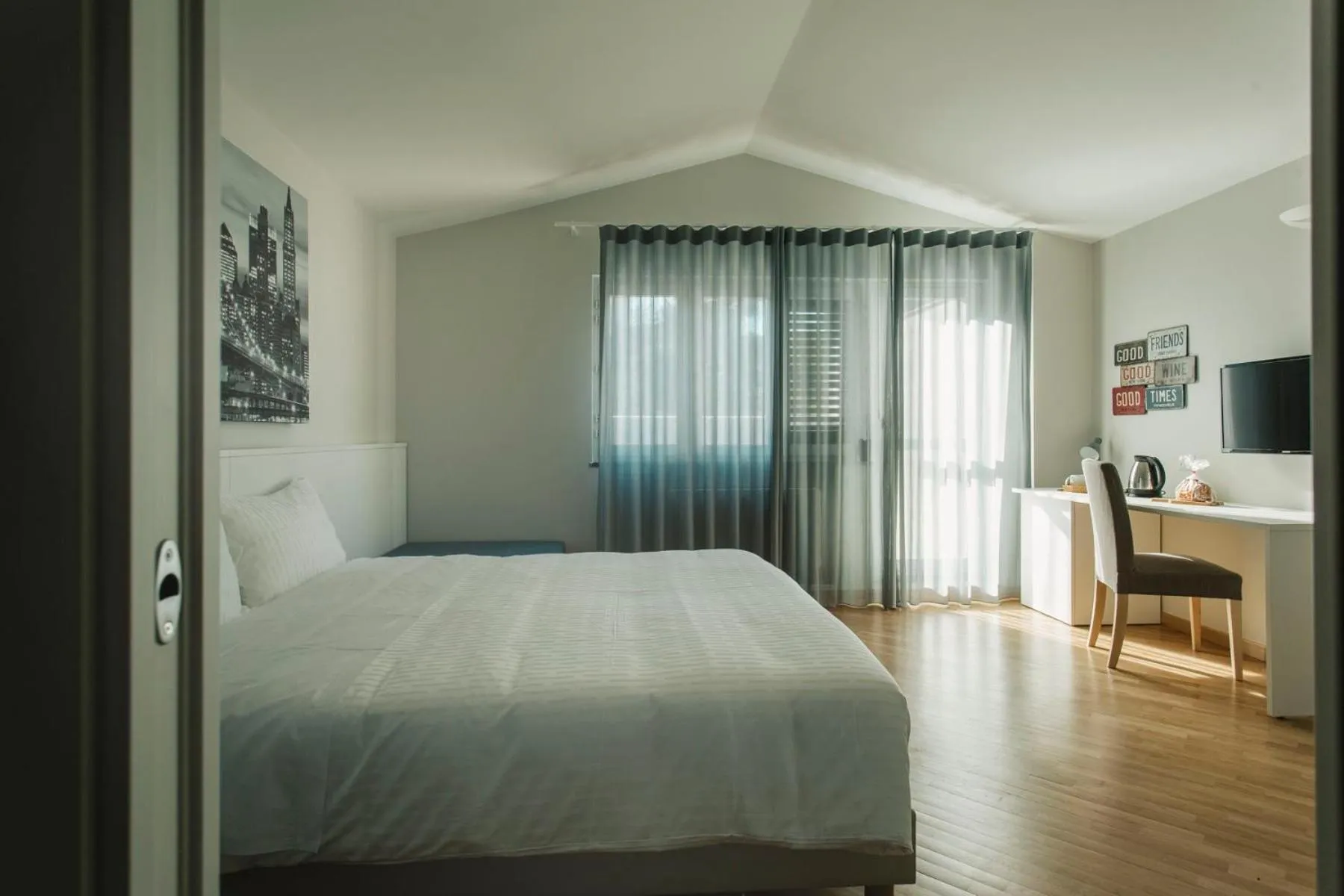 Photo of the whole room, Bed in Livingstone B&B