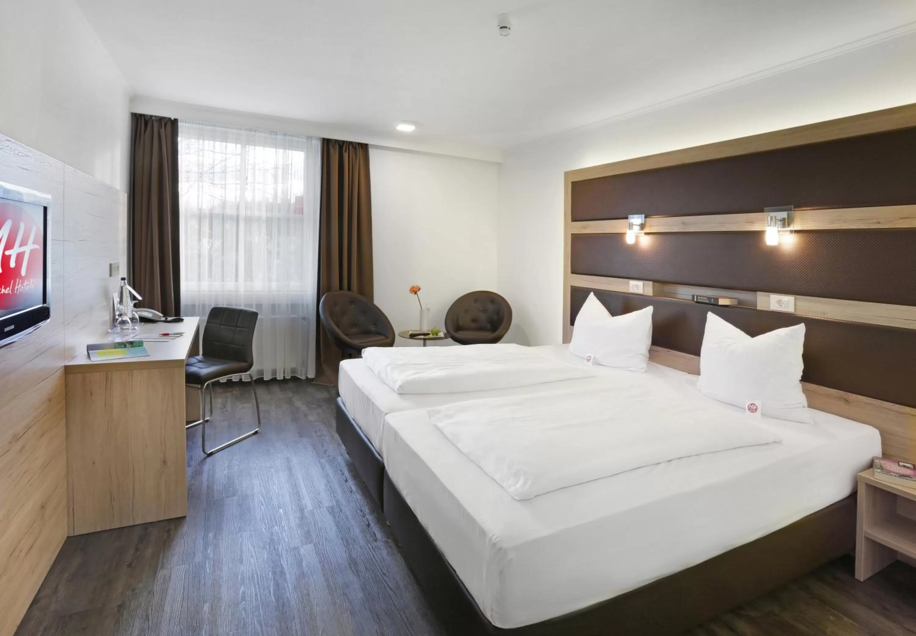 Photo of the whole room, Bed in Michel Hotel Landshut Kaiserhof