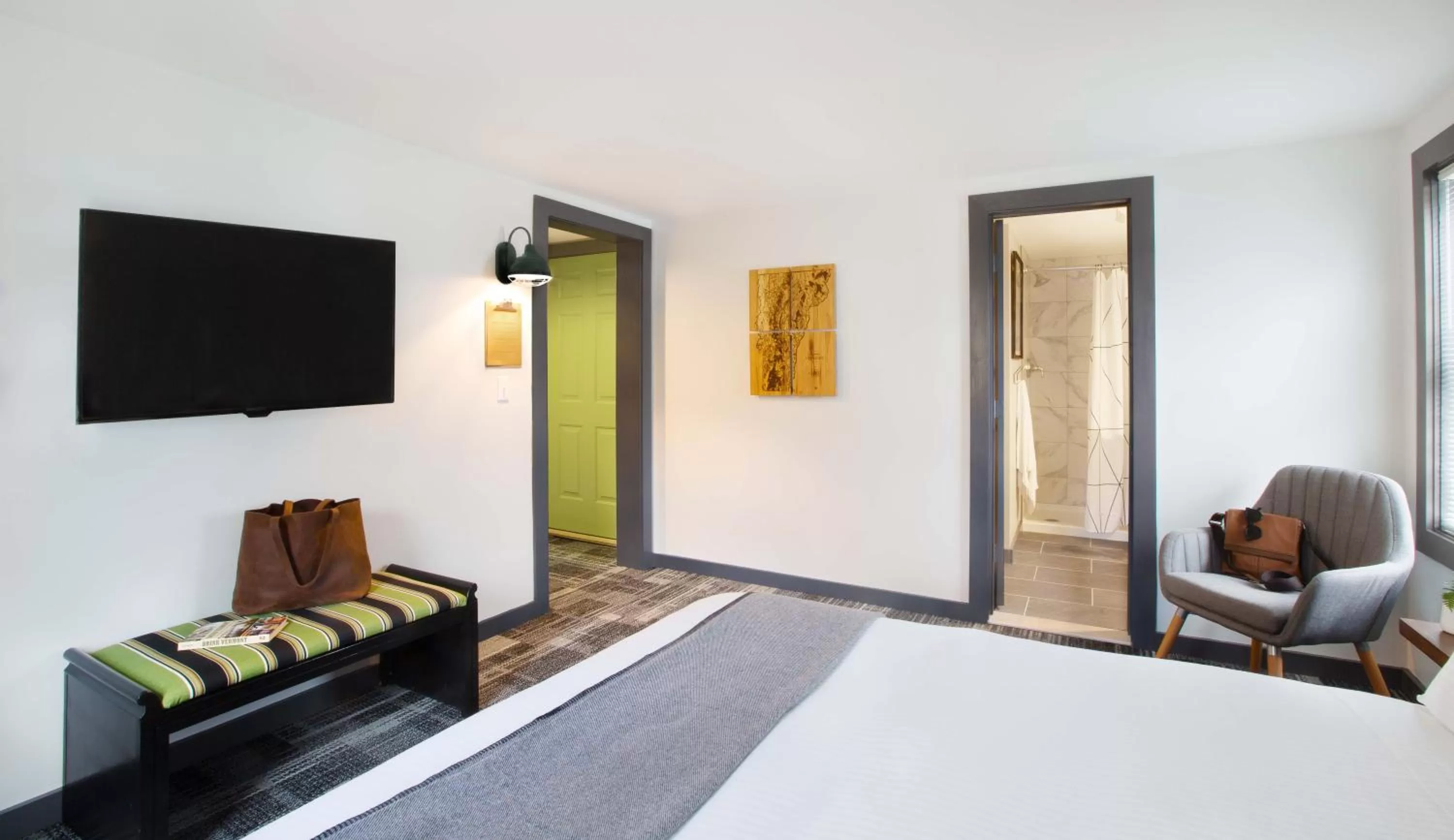 TV/Entertainment Center in Main and Mountain