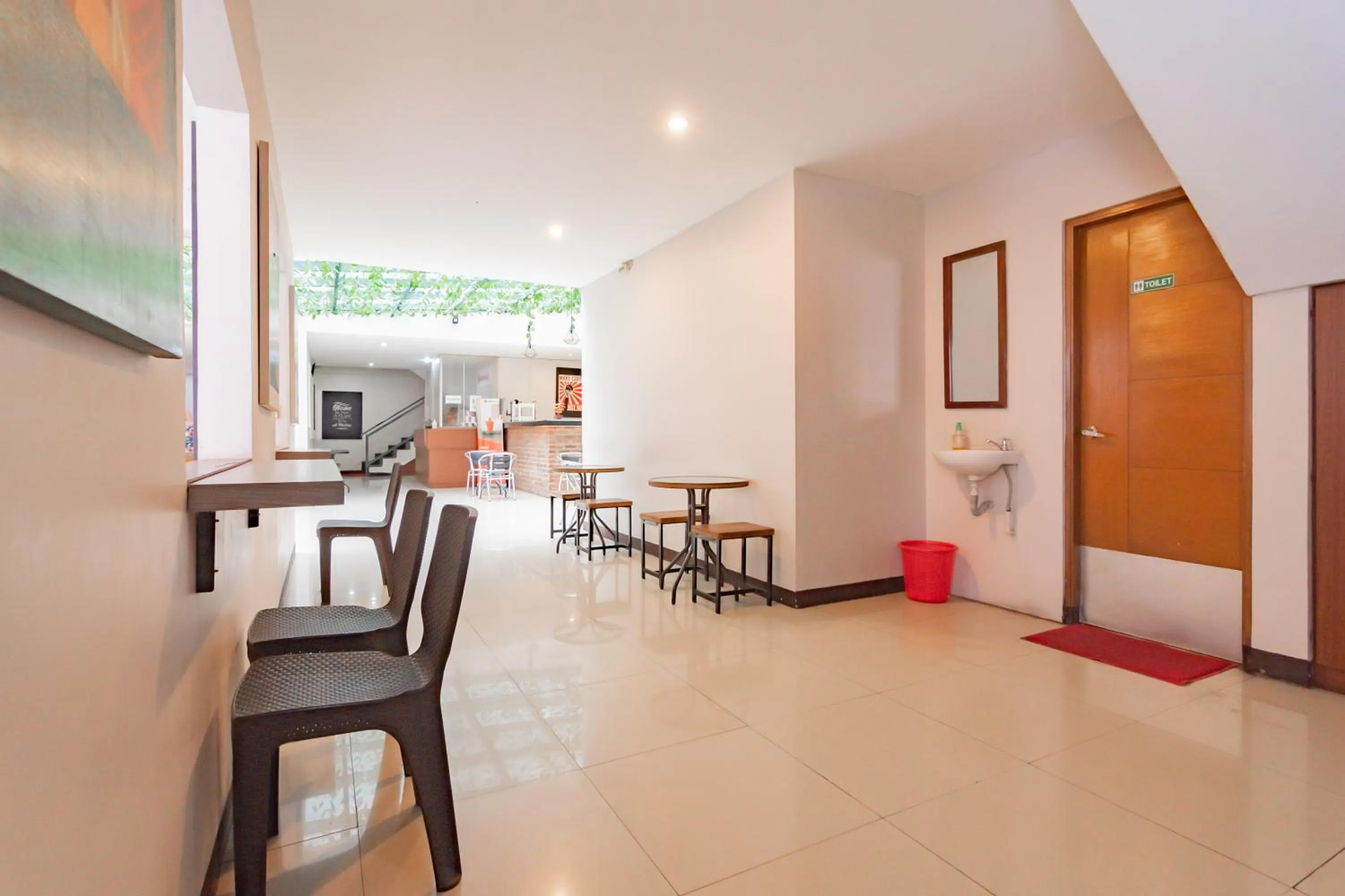 Lobby or reception in RedDoorz Plus @ Dago Pojok 3