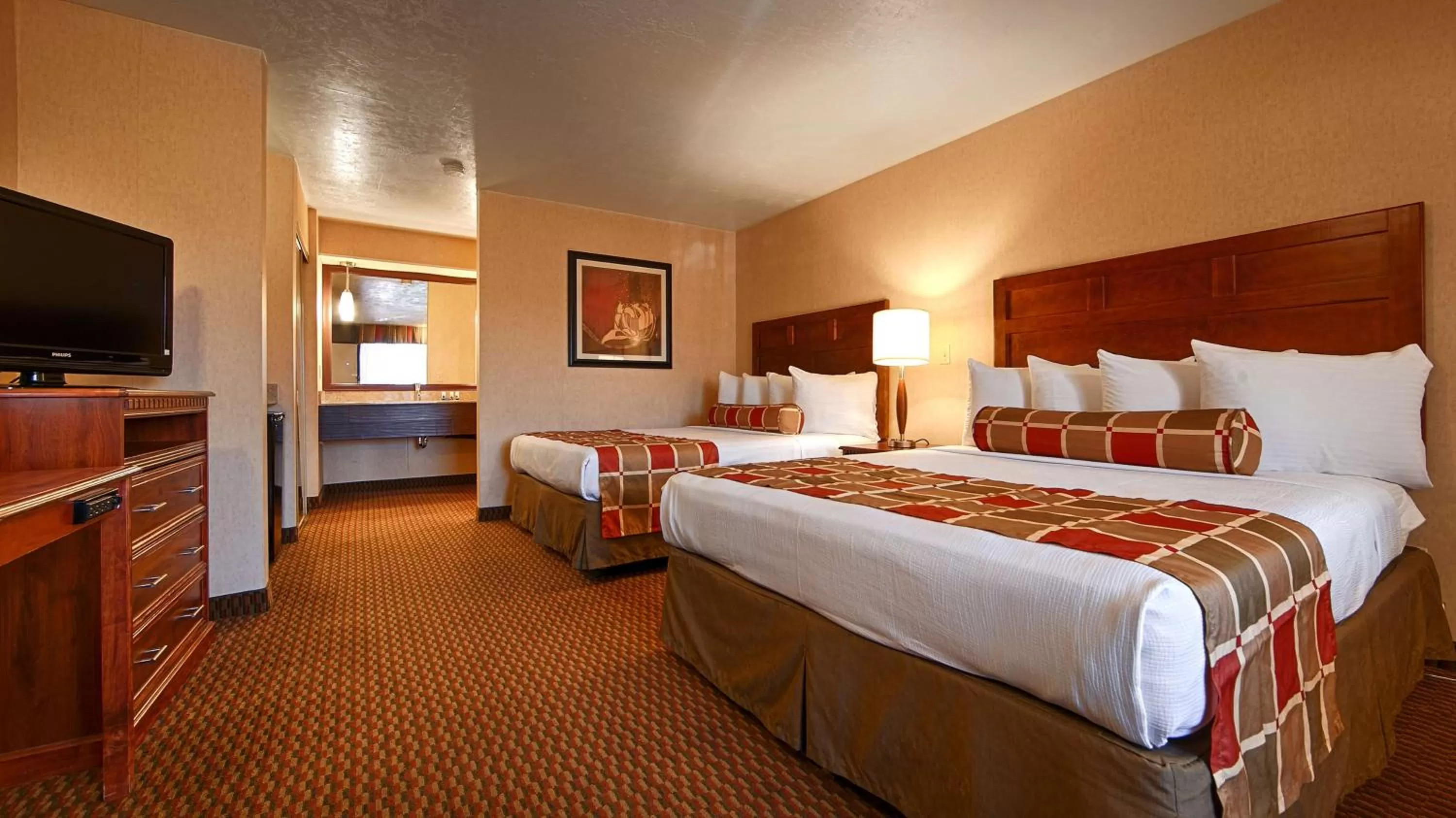 Queen Room with Two Queen Beds with Roll-In Shower in Best Western Plus Weston Inn