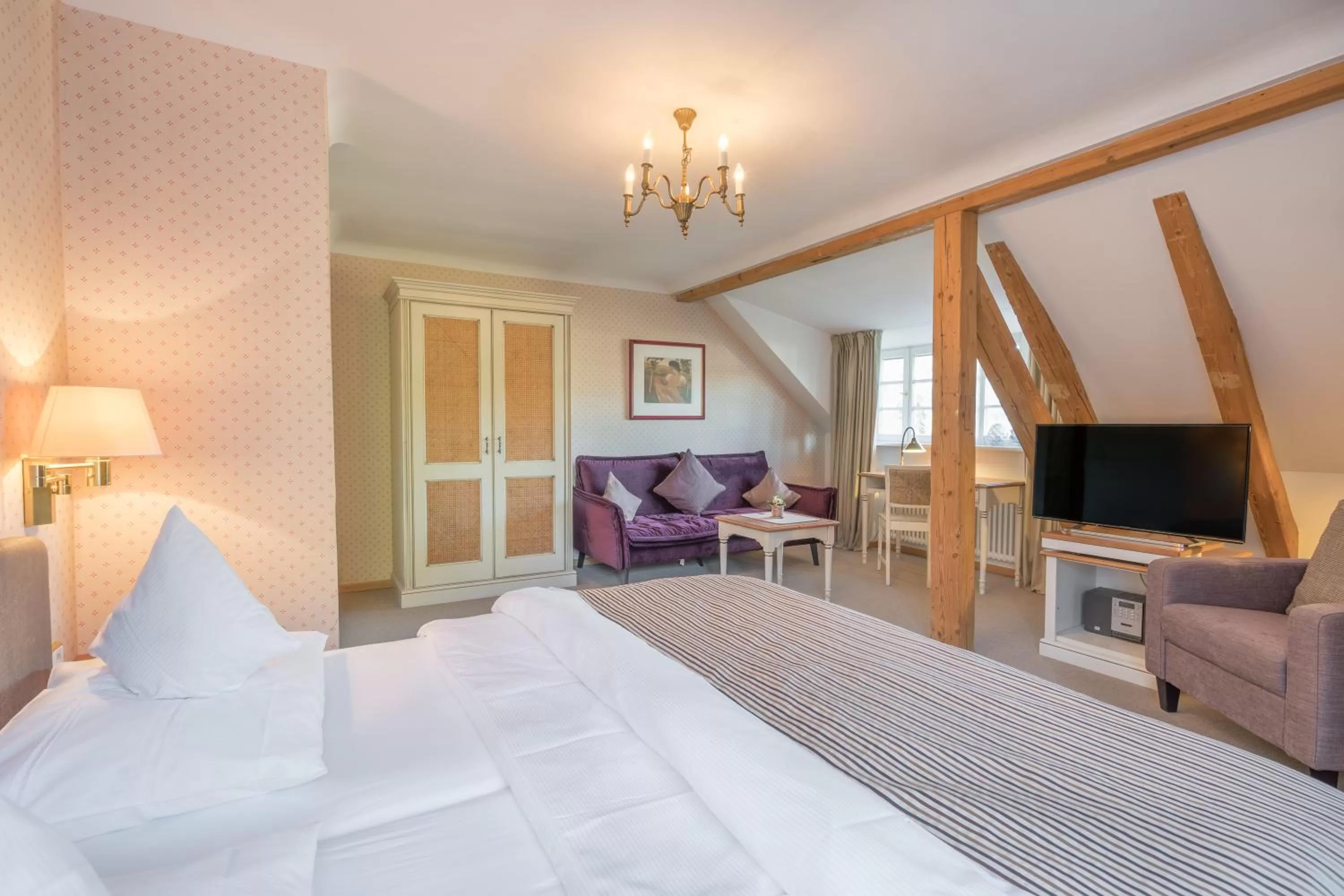 Photo of the whole room, Bed in Geldernhaus Hotel garni