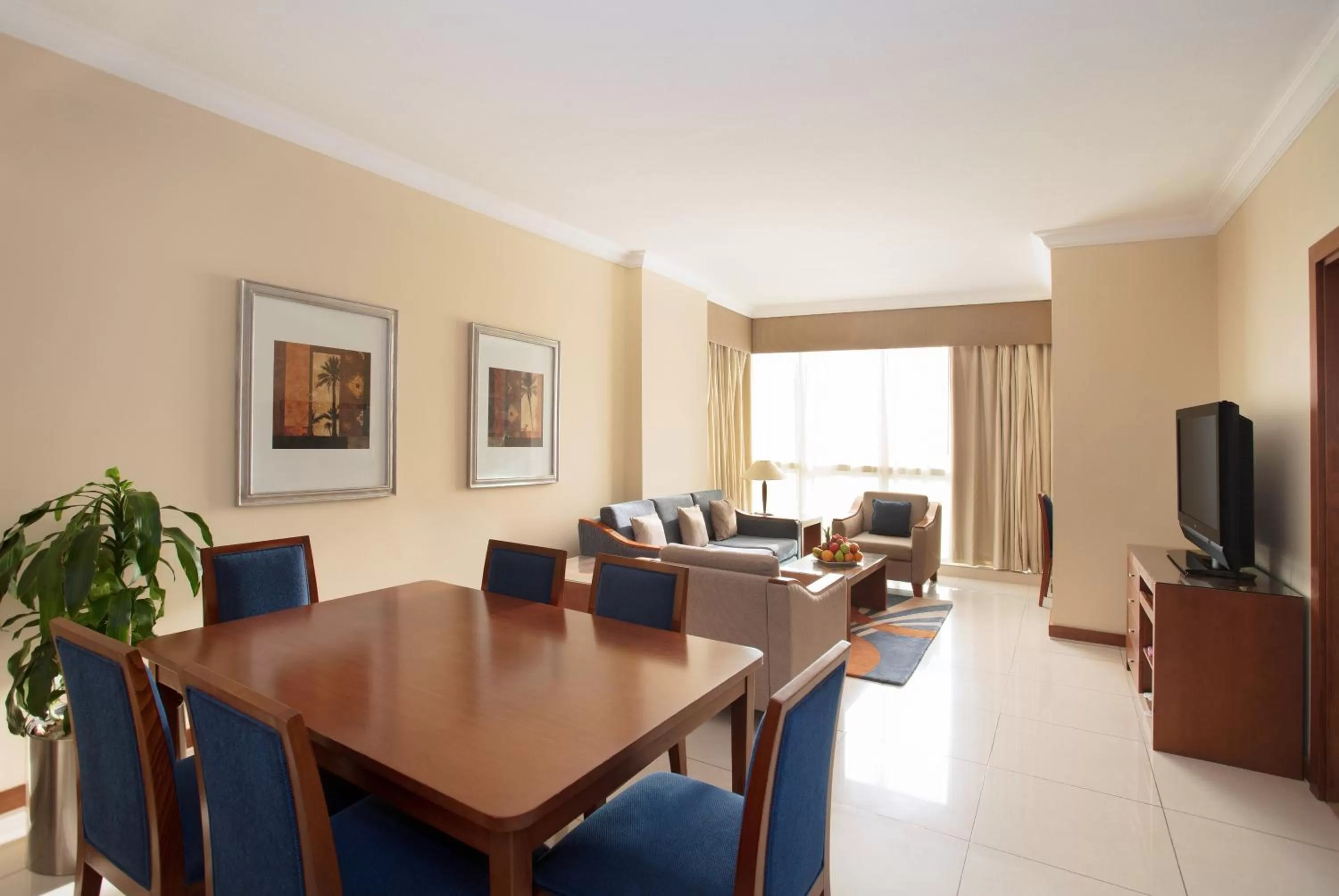 Dining area in Al Rawda Arjaan by Rotana, Abu Dhabi