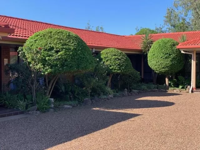 Property building in Muswellbrook Motor Inn