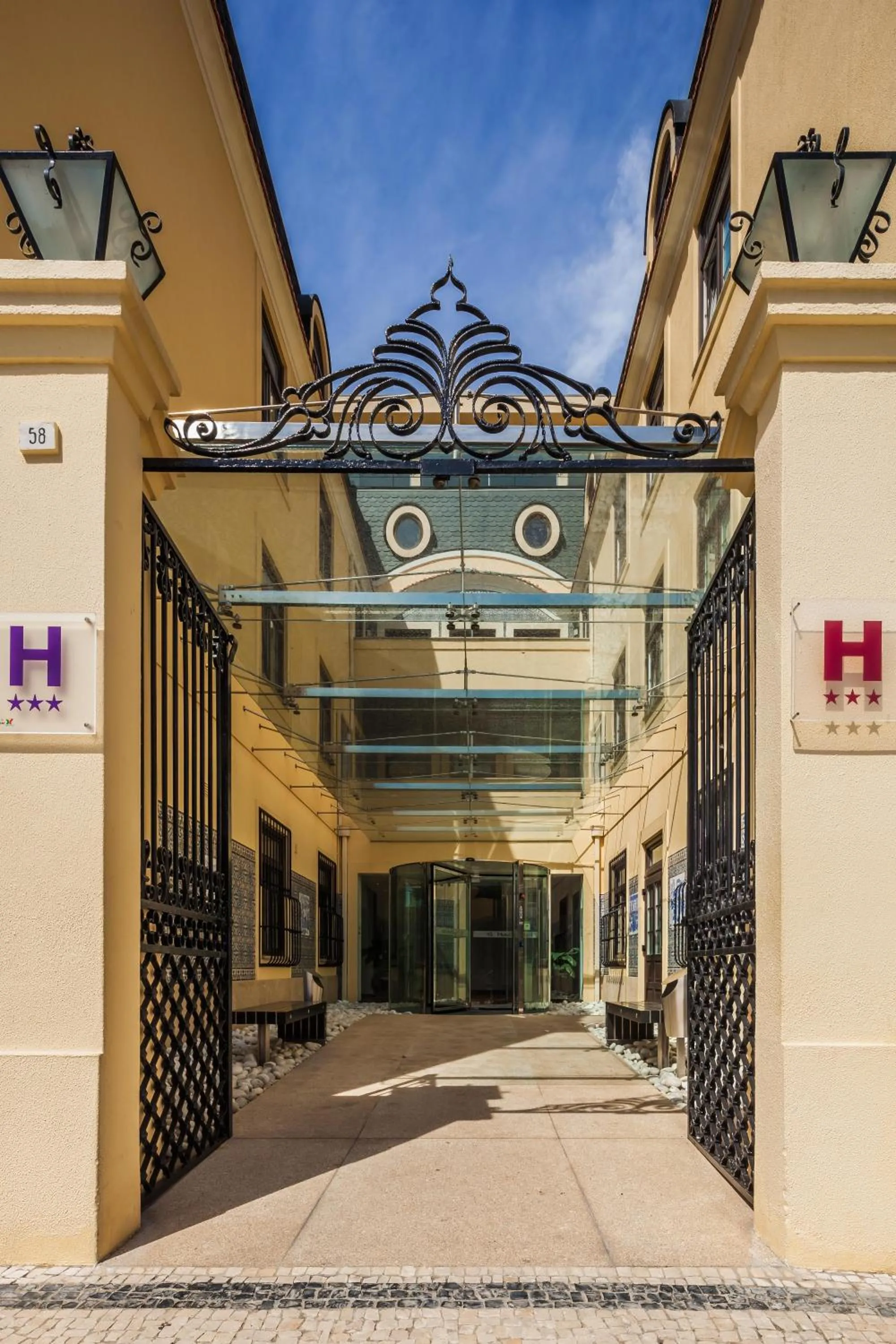 Facade/entrance in Hotel Boa - Vista