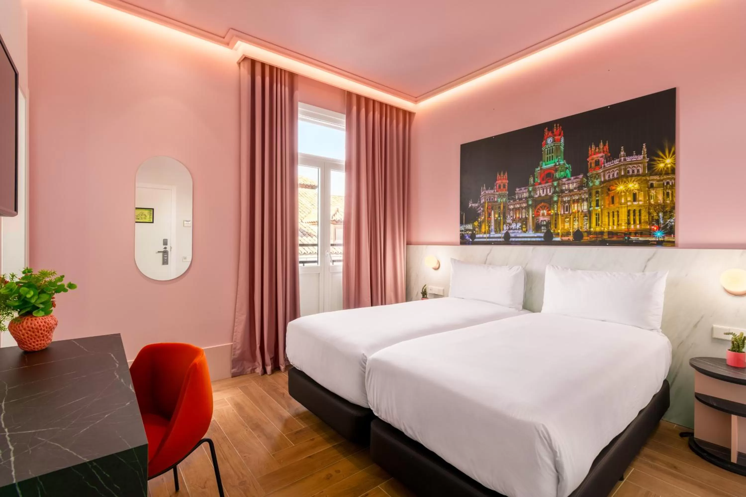 Bed in Ikonik Gran Vía