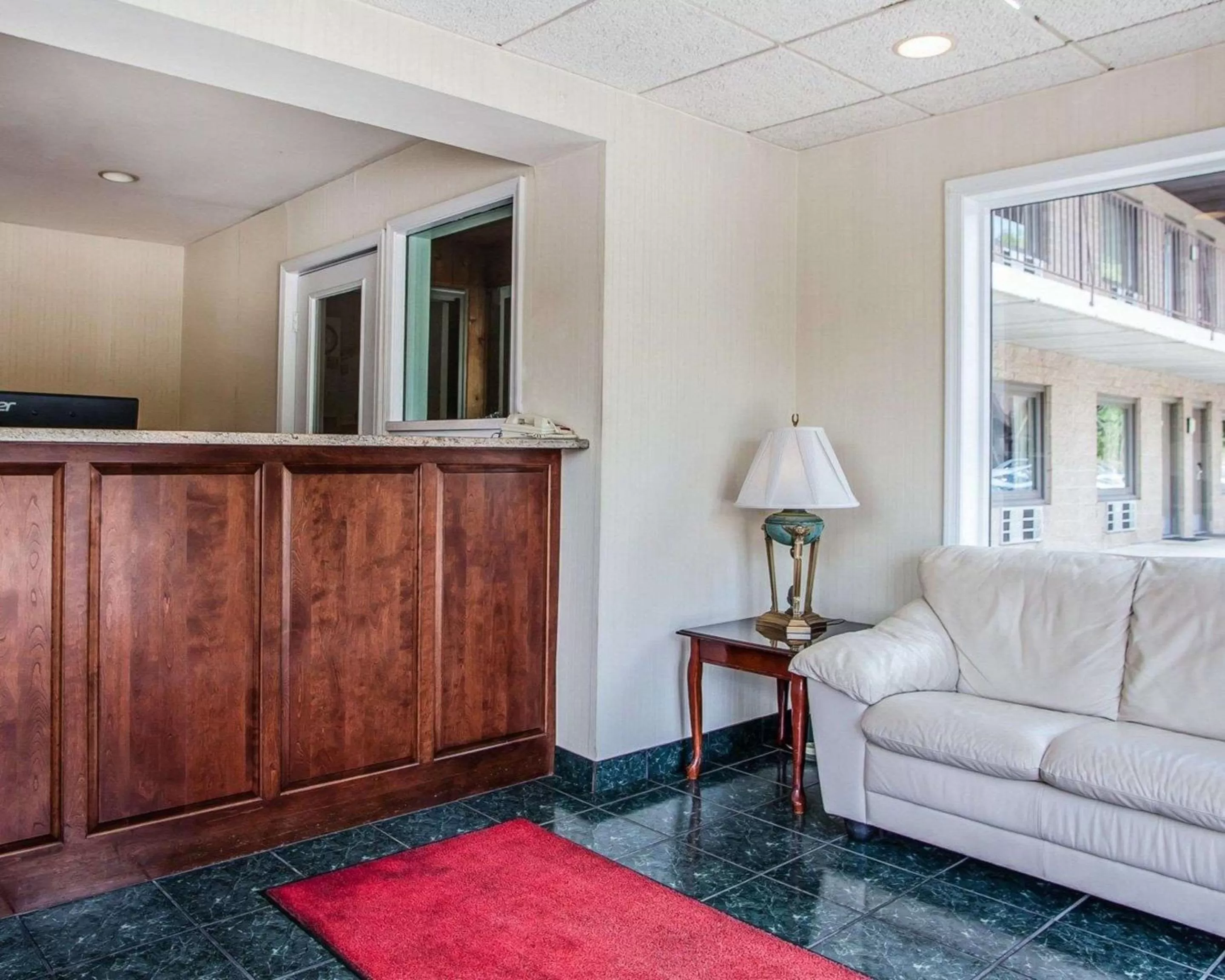 Lobby or reception in Econo Lodge Douglassville-Pottstown