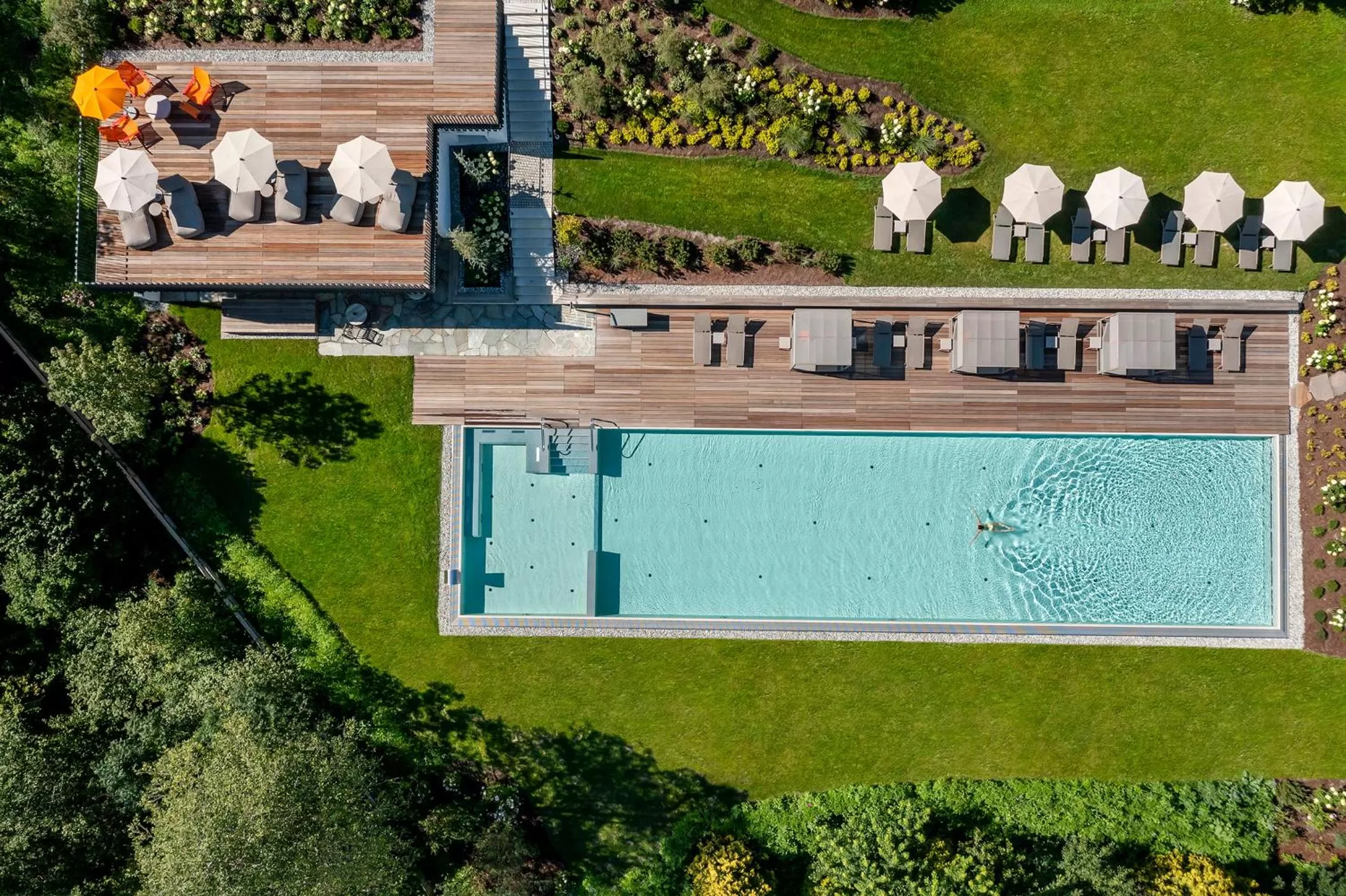 Swimming pool in Hotel Der Bär