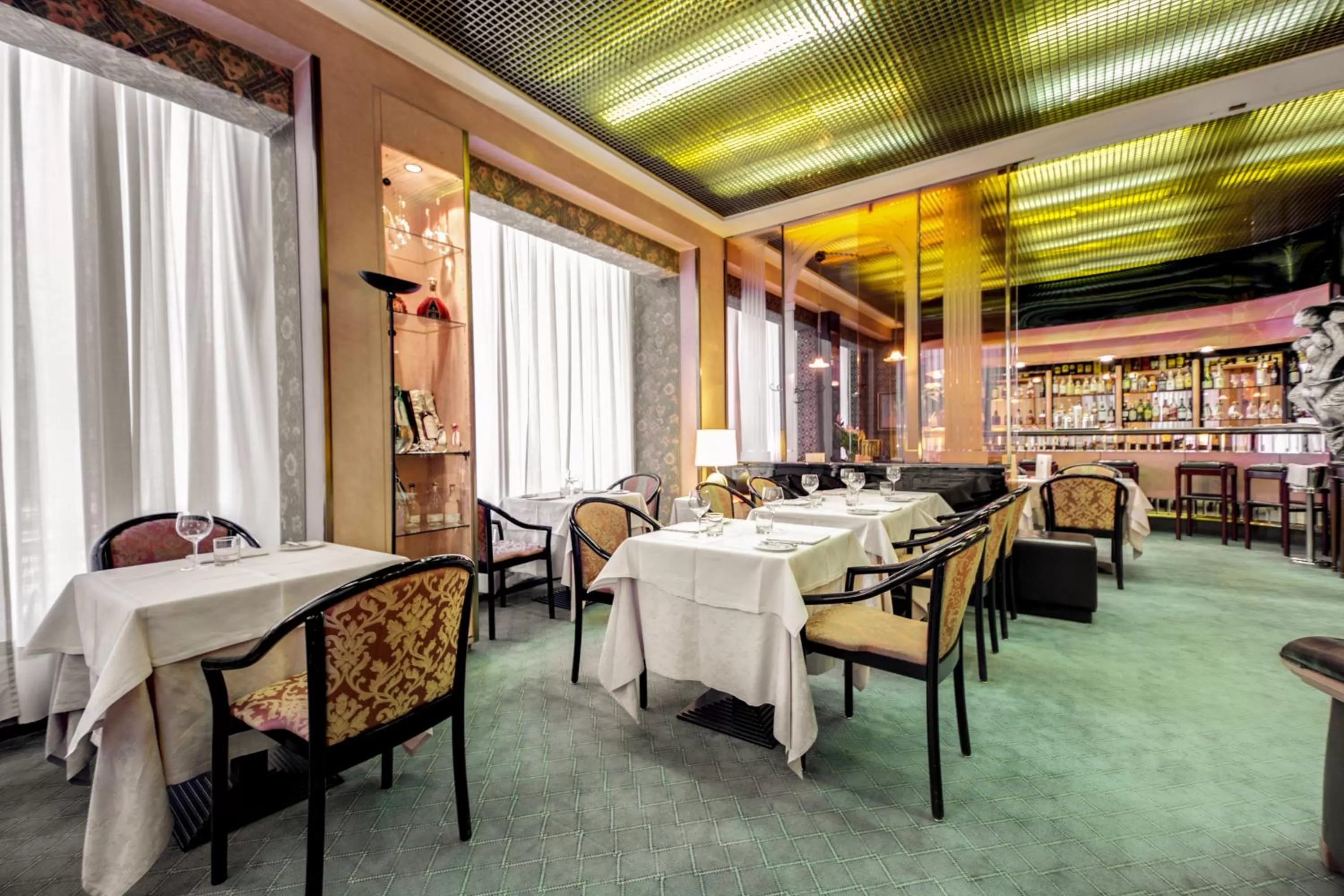 Restaurant/places to eat in Brunelleschi Hotel