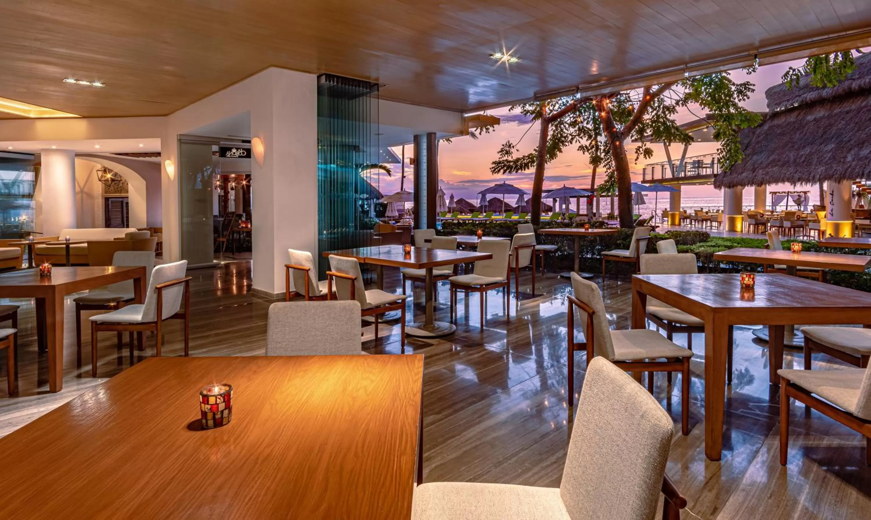 Restaurant/places to eat in Villa Premiere Boutique Hotel & Romantic Getaway - Adults Only