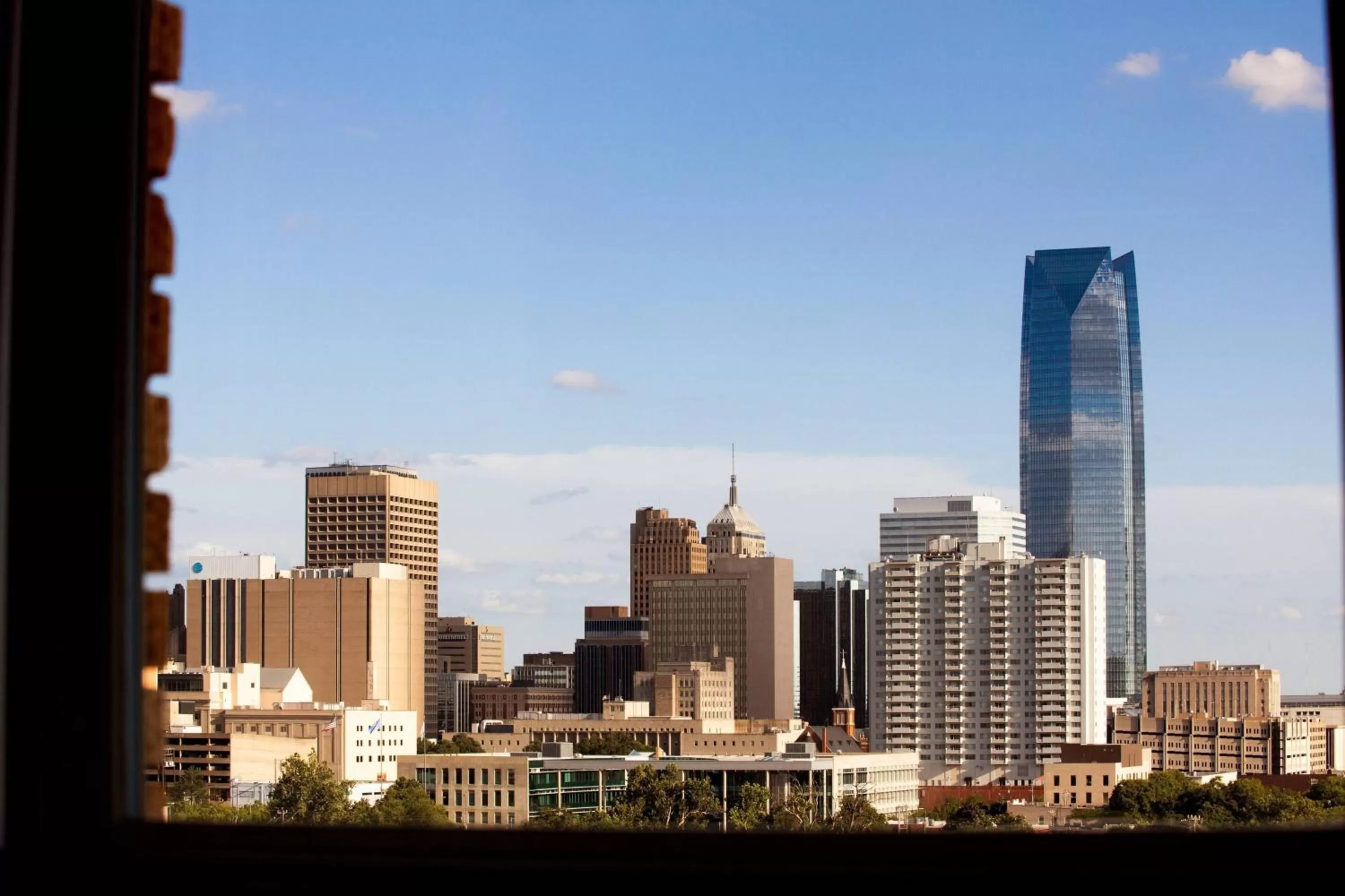 Bedroom in Ambassador Hotel Oklahoma City, Autograph Collection