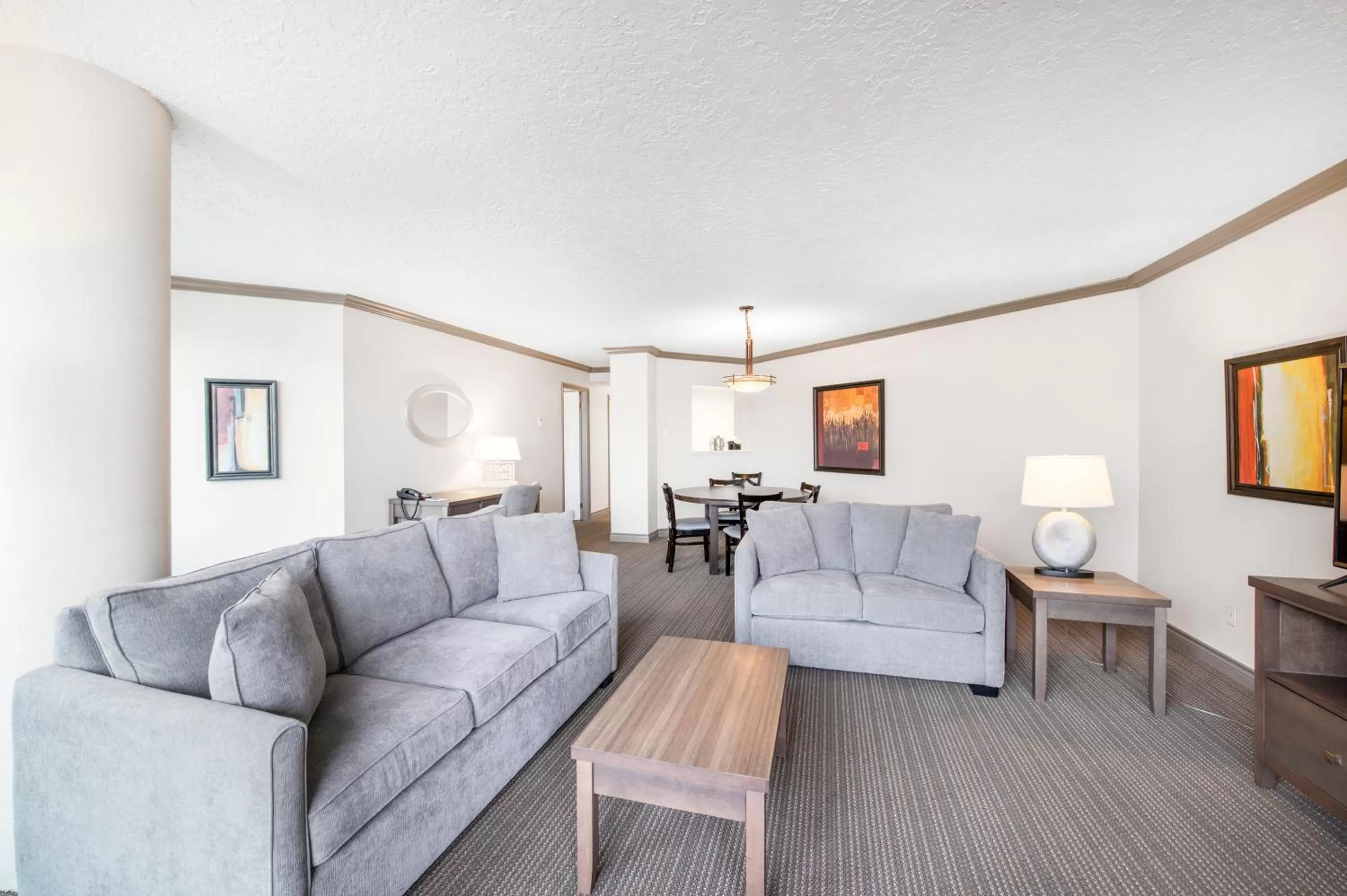 Living room in Victoria Regent Waterfront Hotel & Suites