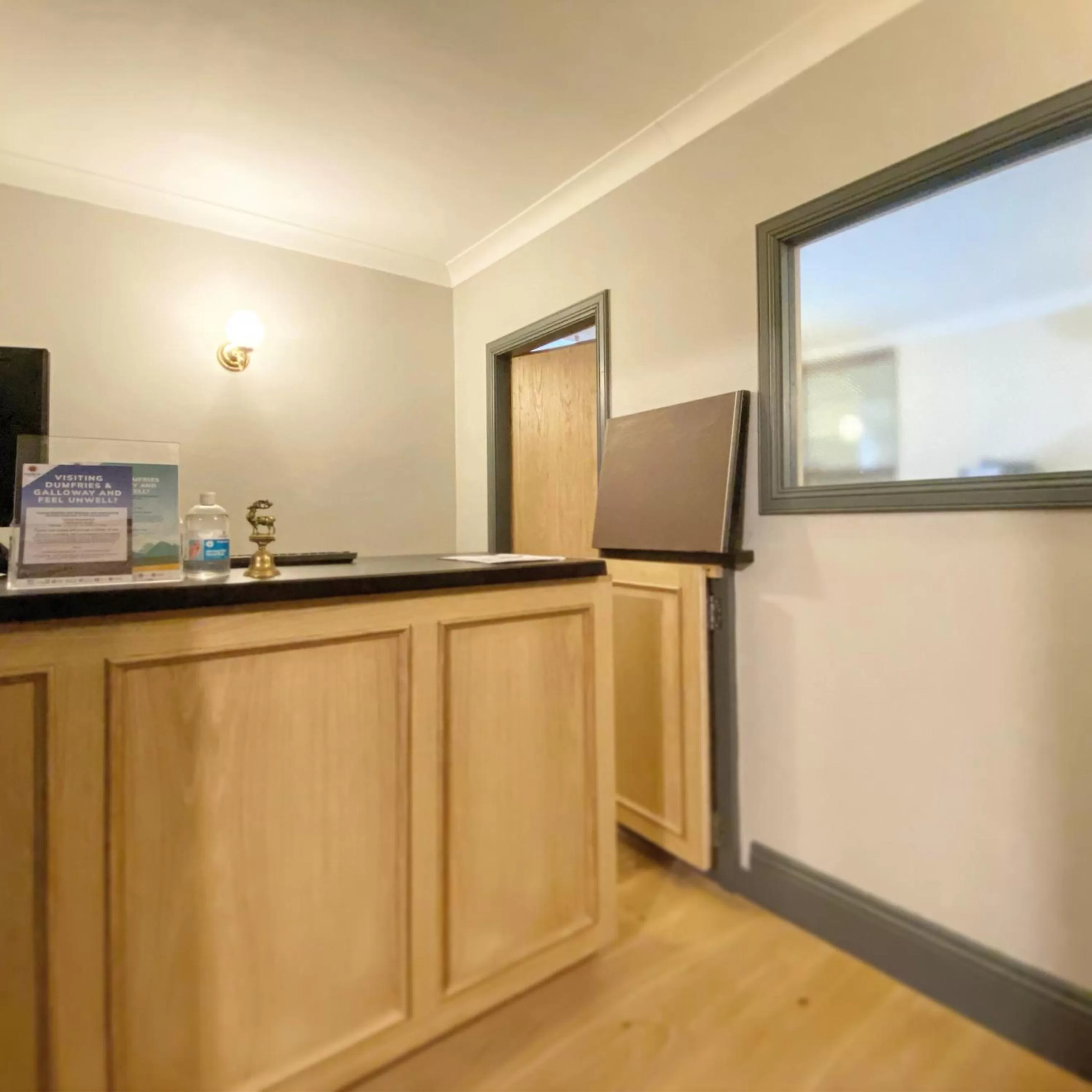 Lobby or reception in Kings Arms Hotel