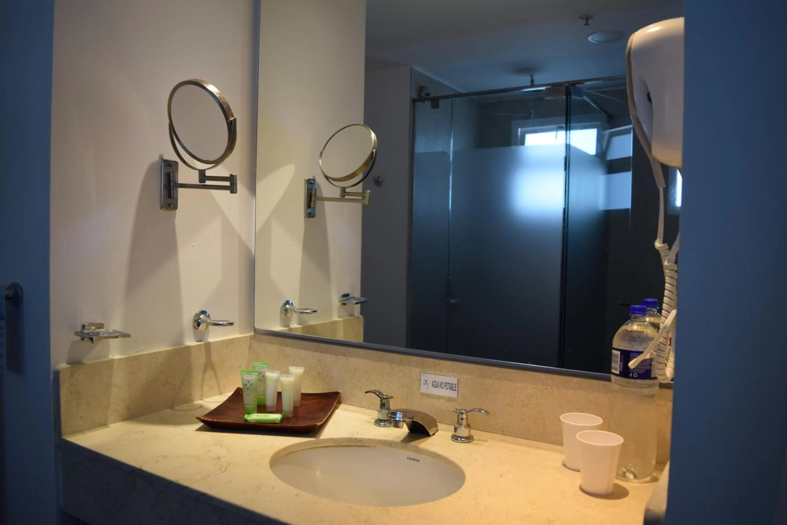 Shower in Decameron Isleño - All Inclusive