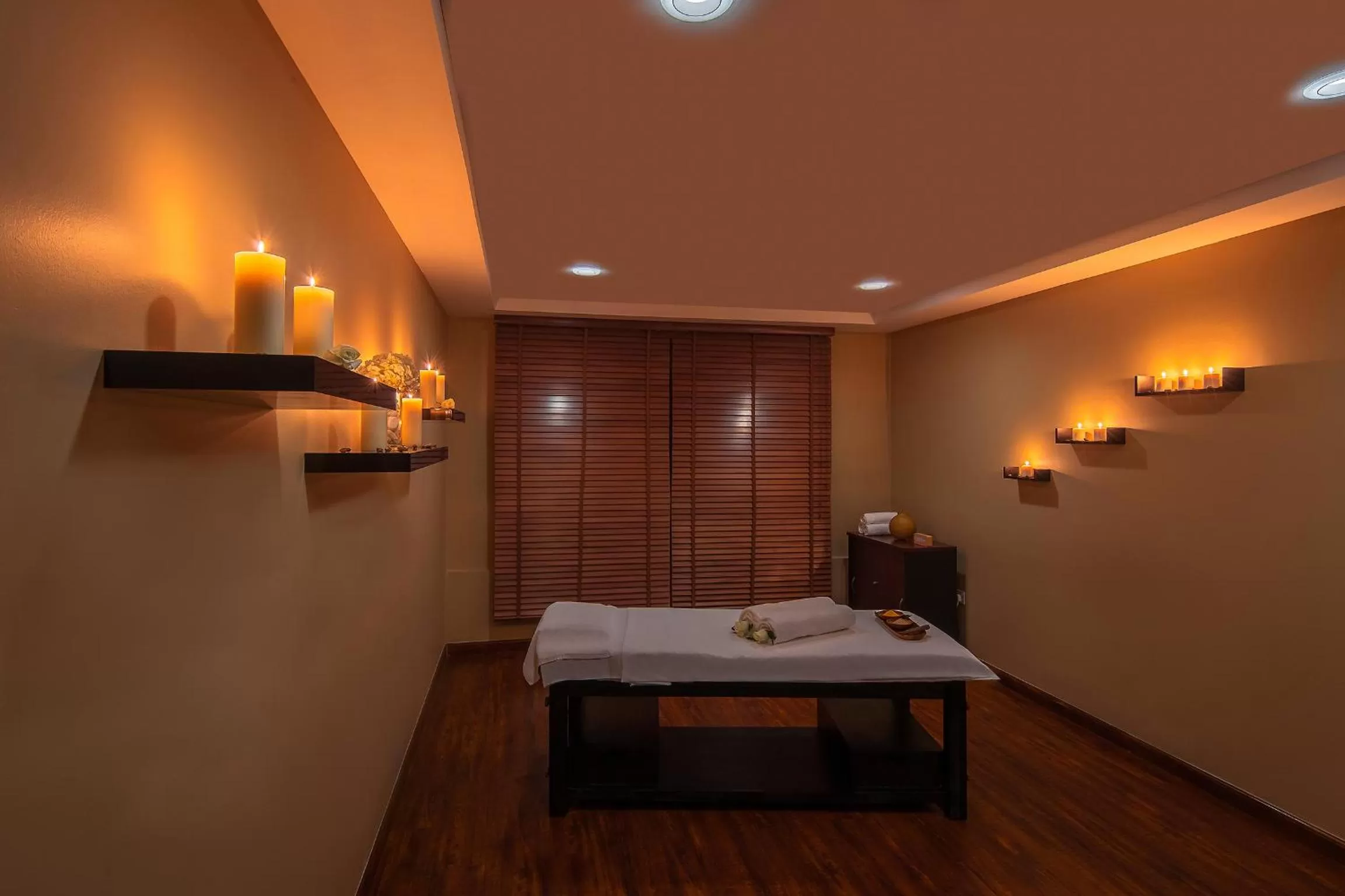 Massage, Bed in Ezdan Hotel West Bay