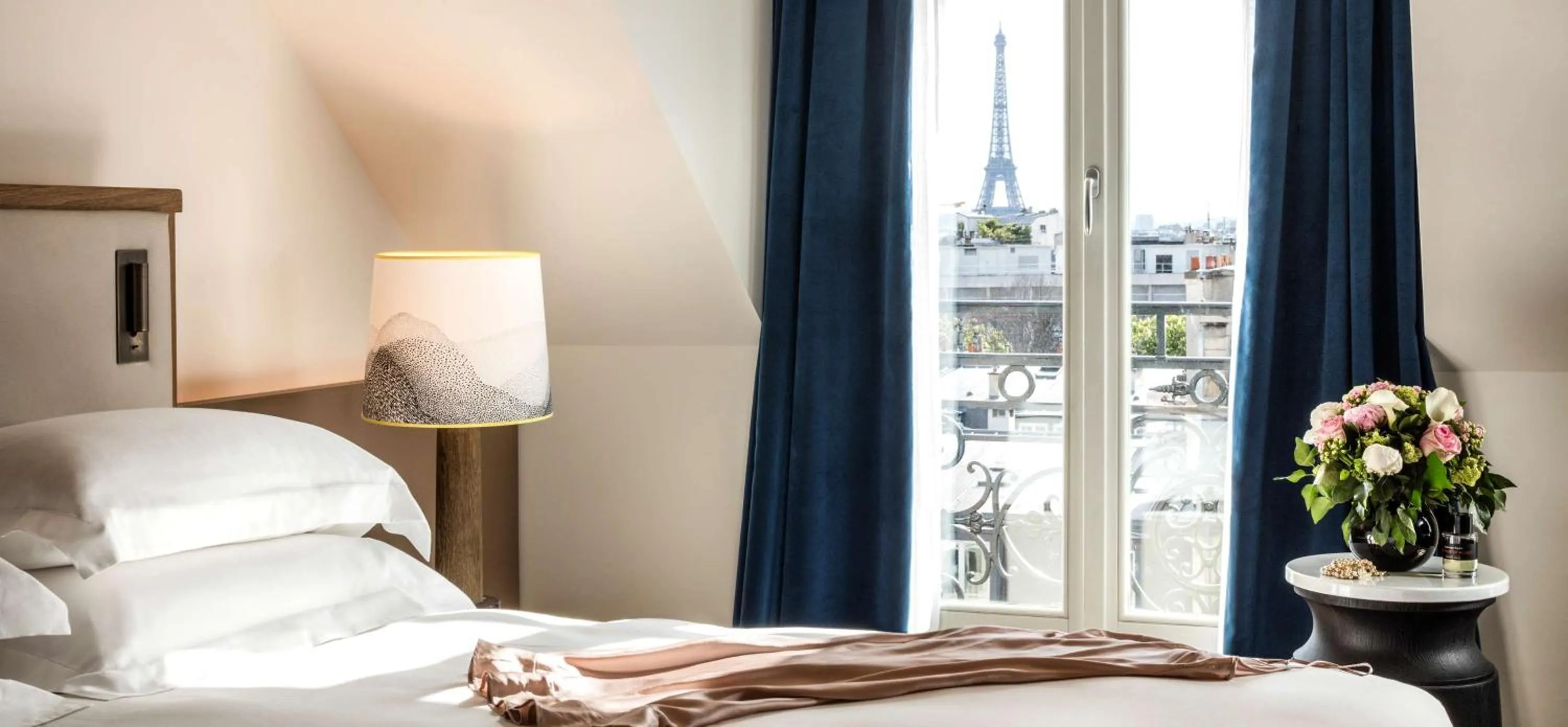 View (from property/room), Bed in Hyatt Paris Madeleine