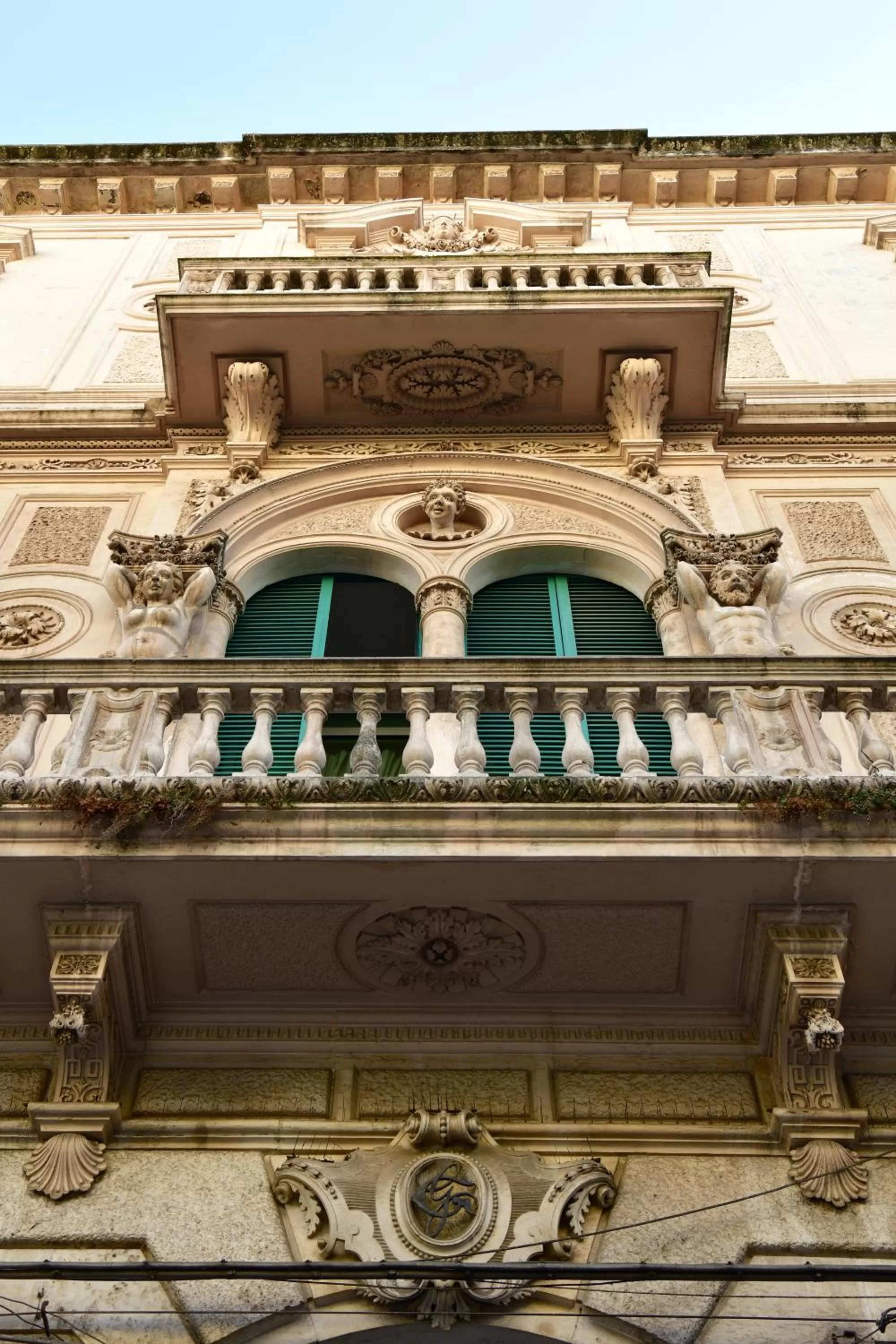 Property building in Sisuites