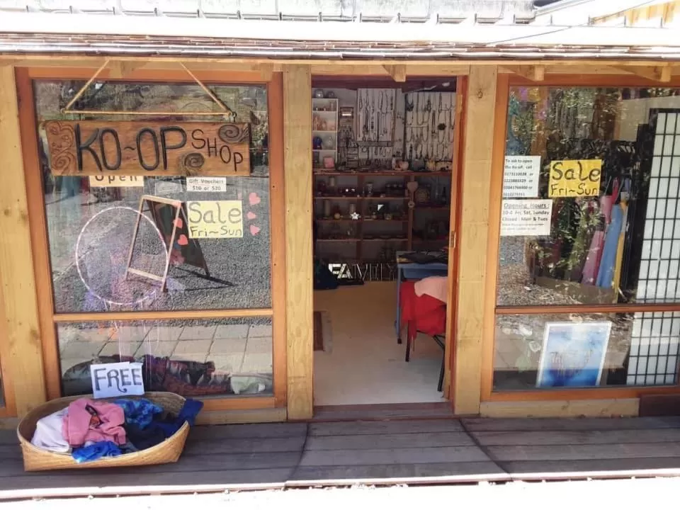 On-site shops in Kawai Purapura Yoga Retreat Centre